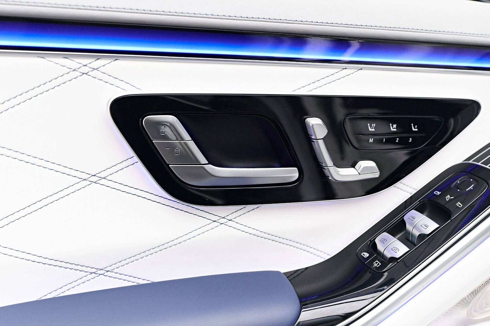 mph033_2937910138_Used_2024_Mercedes_Benz_S_Class_Maybach_S_680_1729209539_145ab9b93f