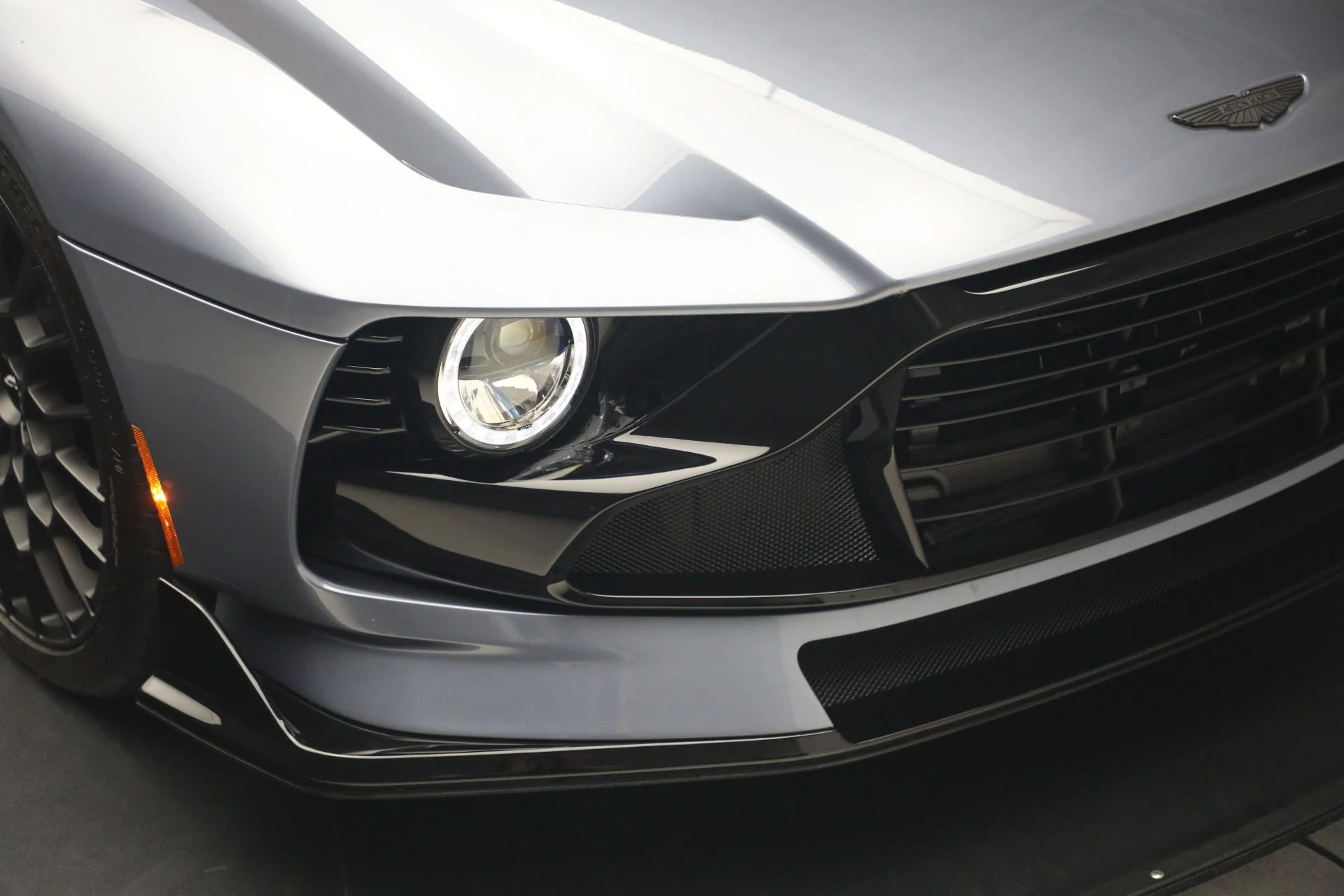 mph033_293915447_Used_2024_Aston_Martin_Valour_1785599768_78c5757699