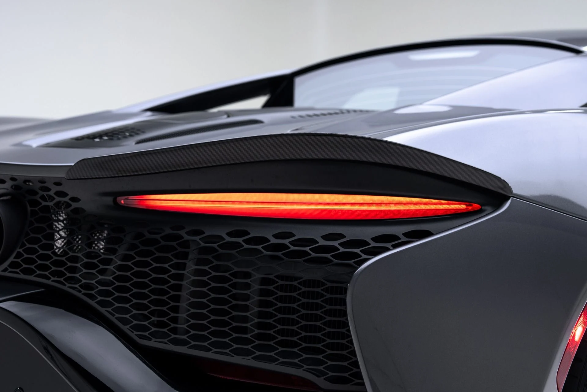 mph033_2939913123_Used_2023_Mc_Laren_Artura_1774894311_5ef5105a3e