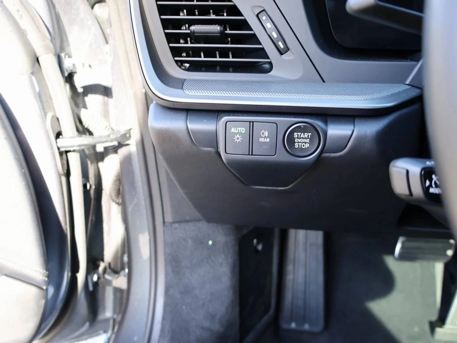 mph033_294497177_1280_5d927aad1d