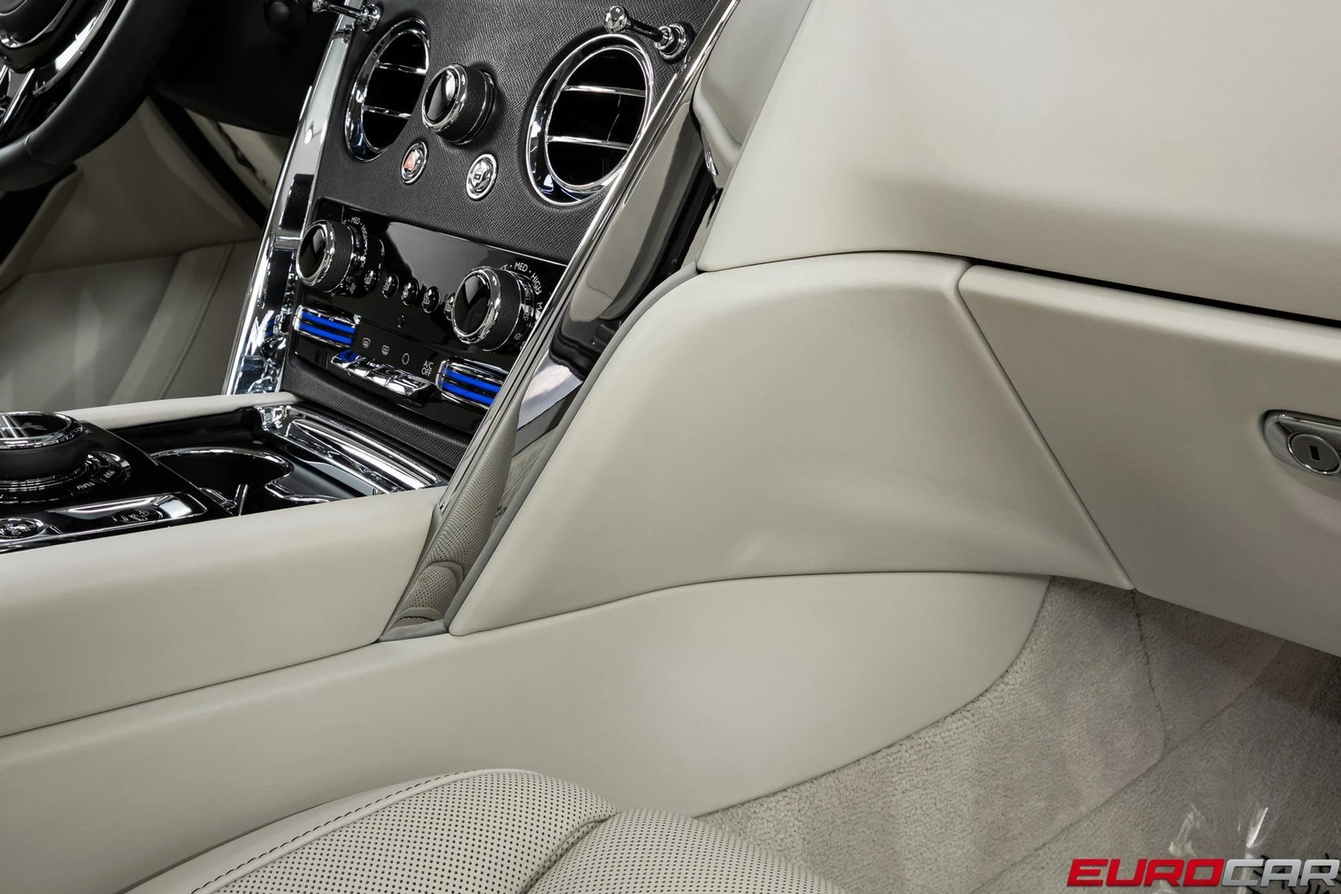 mph033_2952325220_image_34_32d3cc62bd