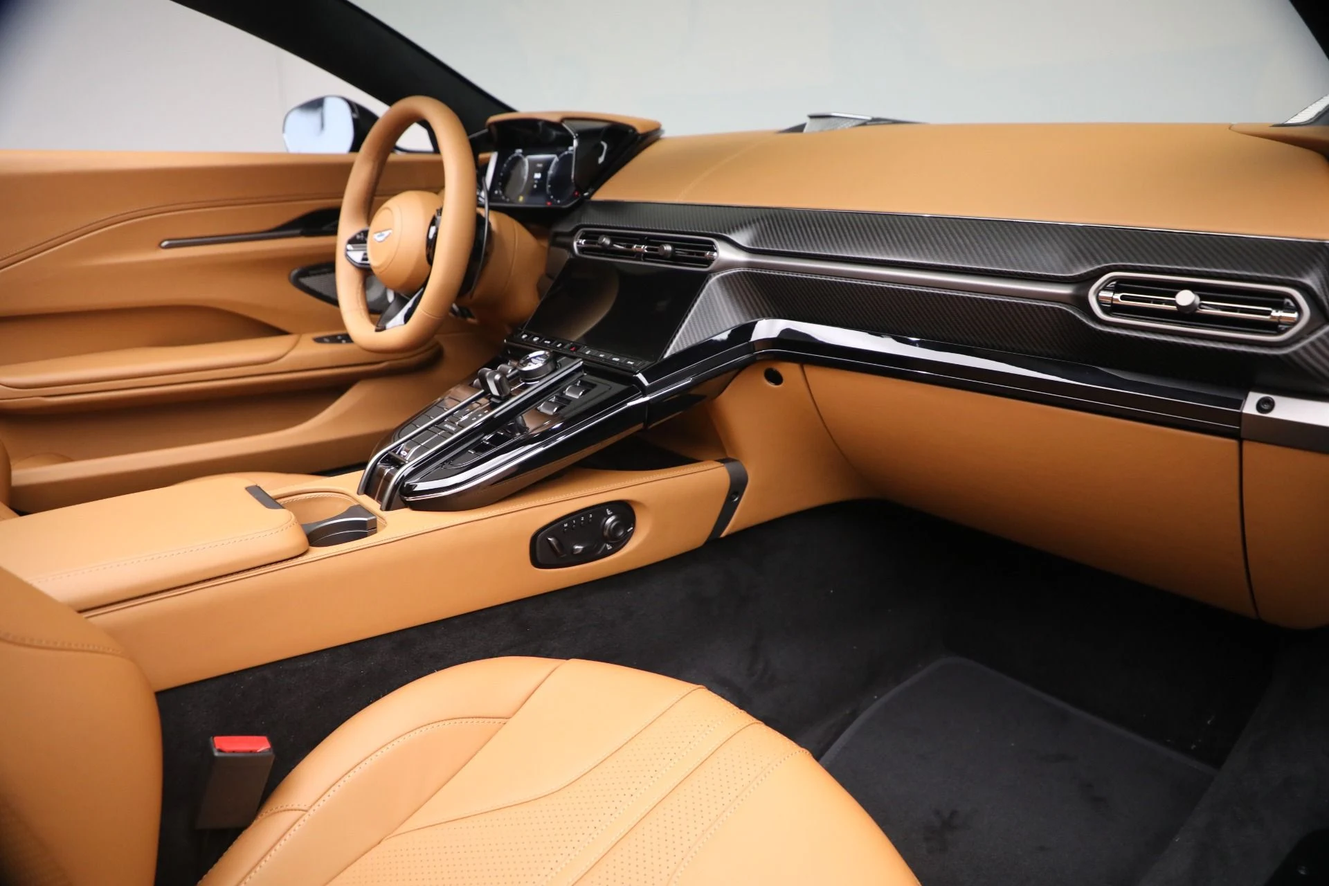 mph033_295236163_New_2026_Aston_Martin_Vantage_Roadster_1767214554_9c8551f78c