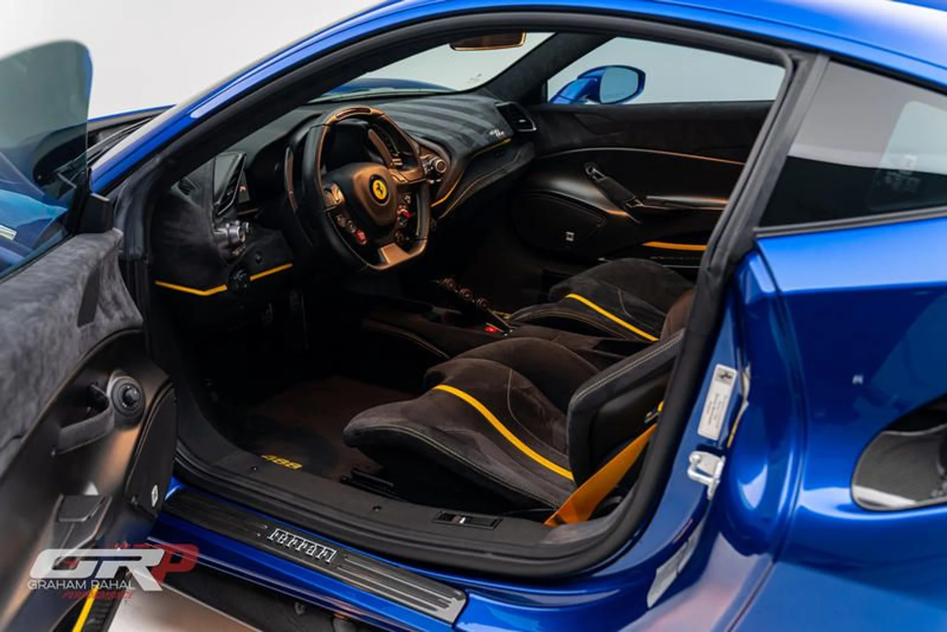 mph033_2952382963_88_B2_CC_4_C_CC_25_49_E6_858_B_DF_35_A09_A43_F8_08b71027ff