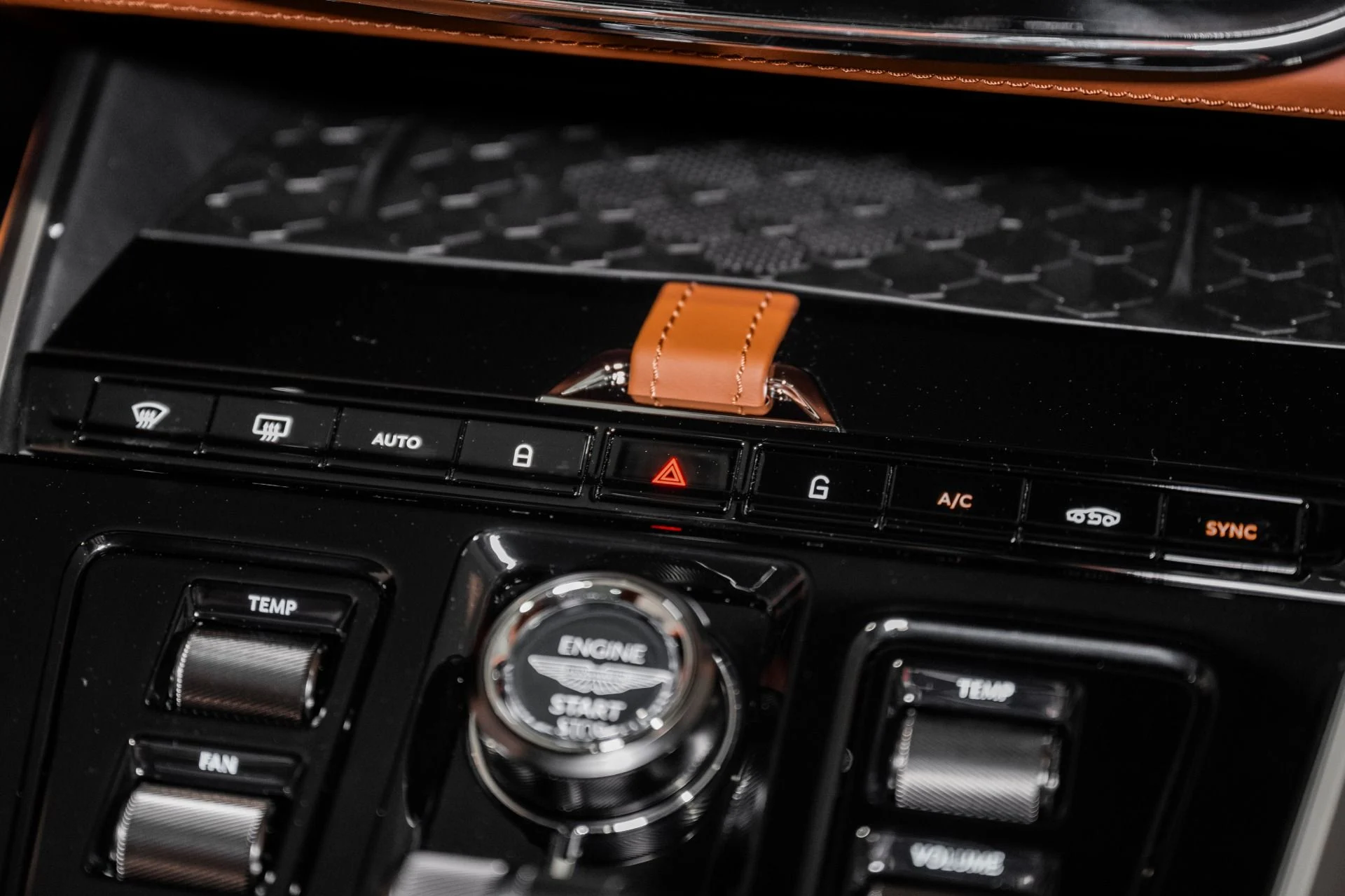 mph033_2952606059_New_2026_Aston_Martin_DBX_S_1775443121_bec657990d