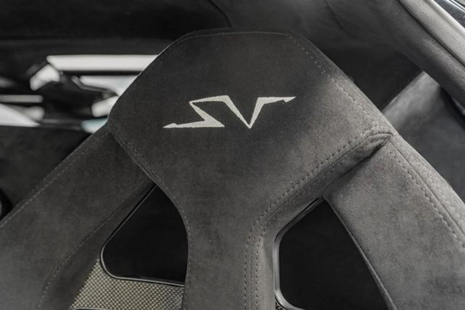 mph033_2955145815_h_O5_Fk_P_Ff_L_Qq0_Whhb0_CE_Kn_Fkvru_Y_016e6d1143