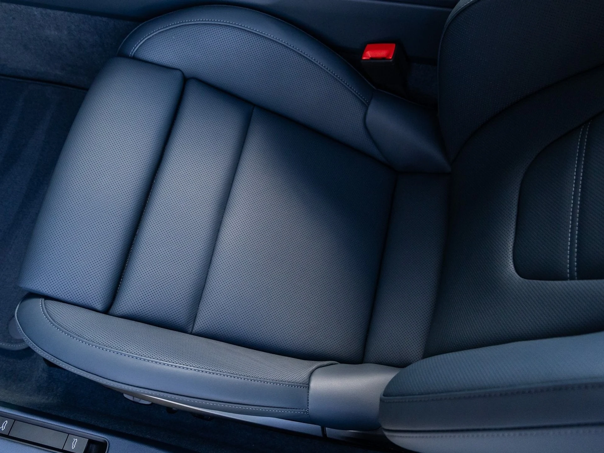 mph033_2958612848_34_9abe8e27c7