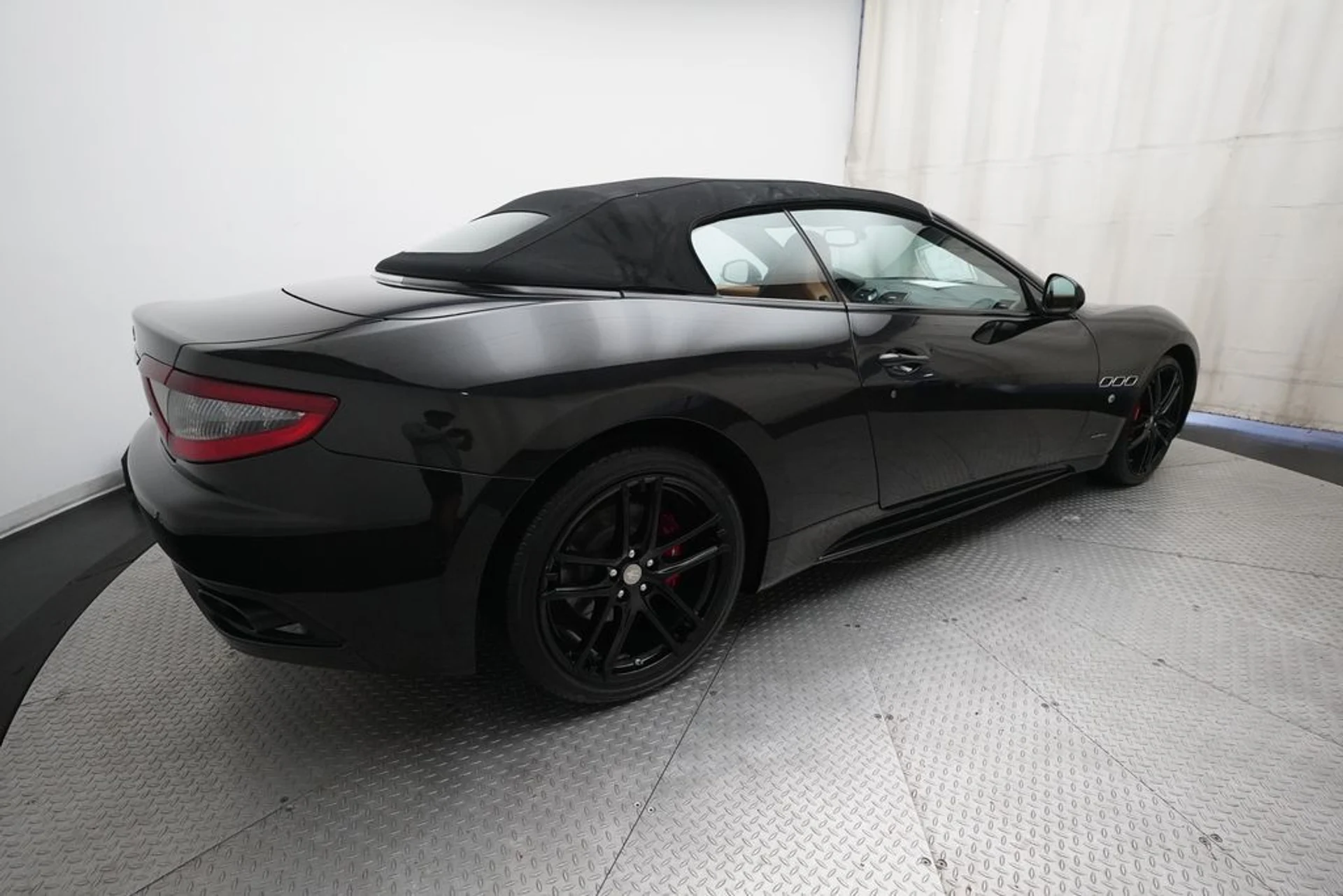 mph033_2963924668_a8538ab531f47efcf173c388a3665143x_6c524d7534