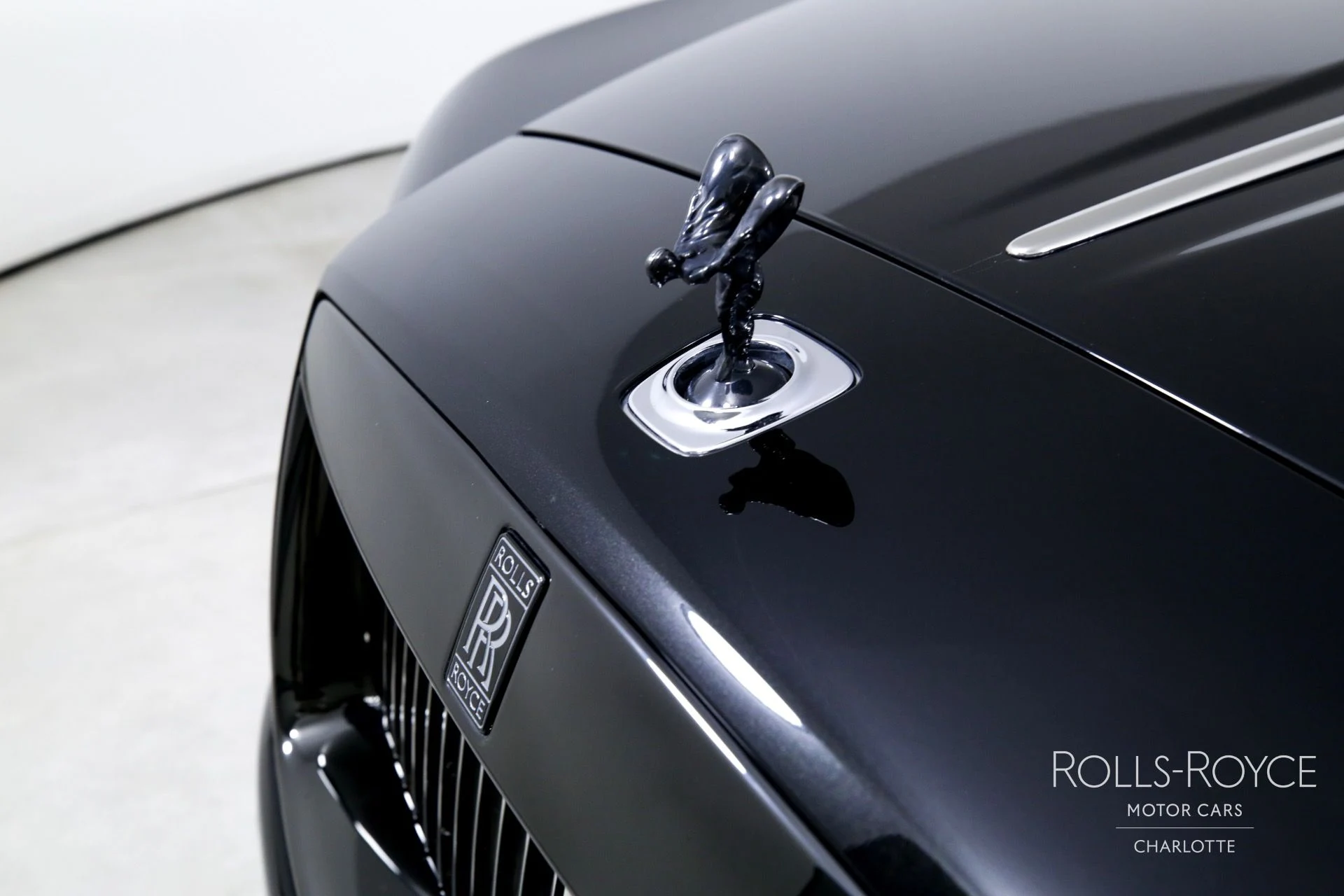mph033_2966091161_Used_2018_Rolls_Royce_Black_Badge_Dawn_1747071479_925116206b