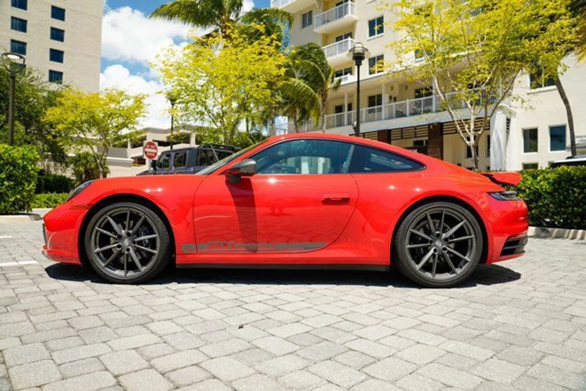 mph033_296710628_used_2024_porsche_911_carreratcoupe_14354_22898234_34_640_f8ba74d873