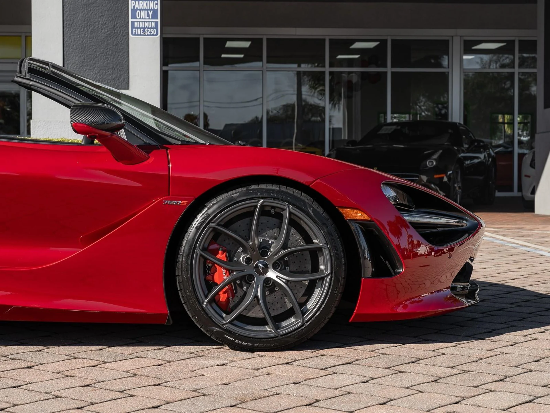 mph033_2971672487_Used_2020_Mc_Laren_720_S_1766077580_5d65747854