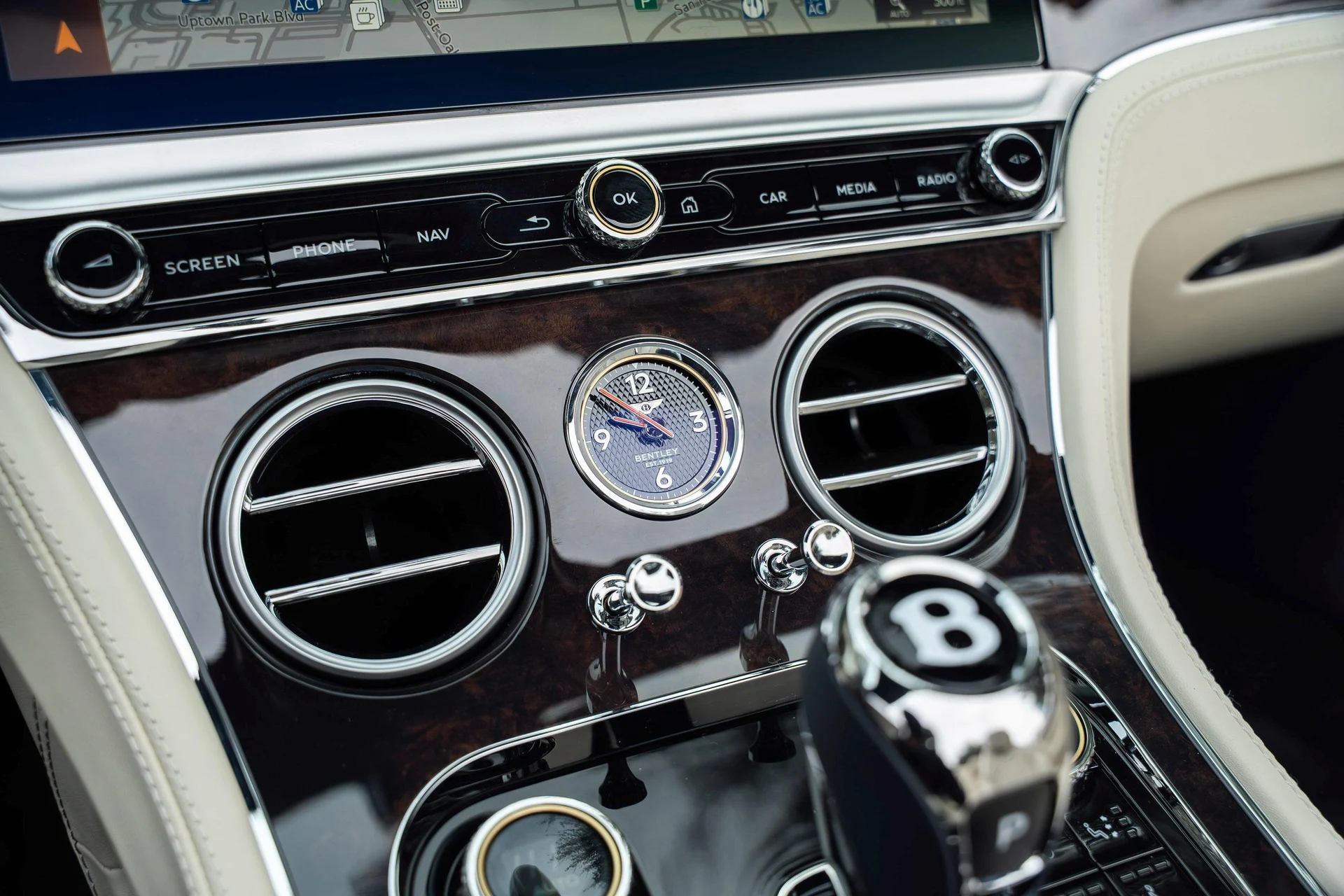 mph033_297867343_470961996_69312a5d437575d819837421_8f74c26295