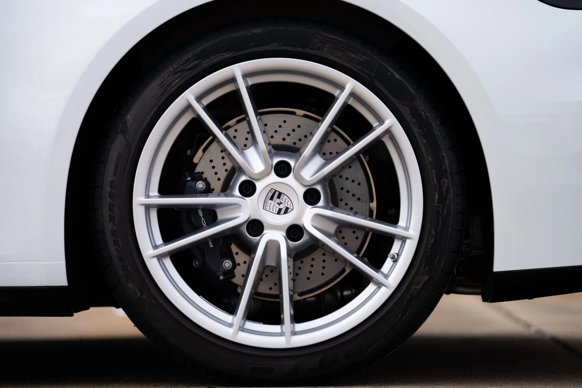 mph033_2980419151_Used_2025_Porsche_911_Carrera_1768944020_795b4fe4ce