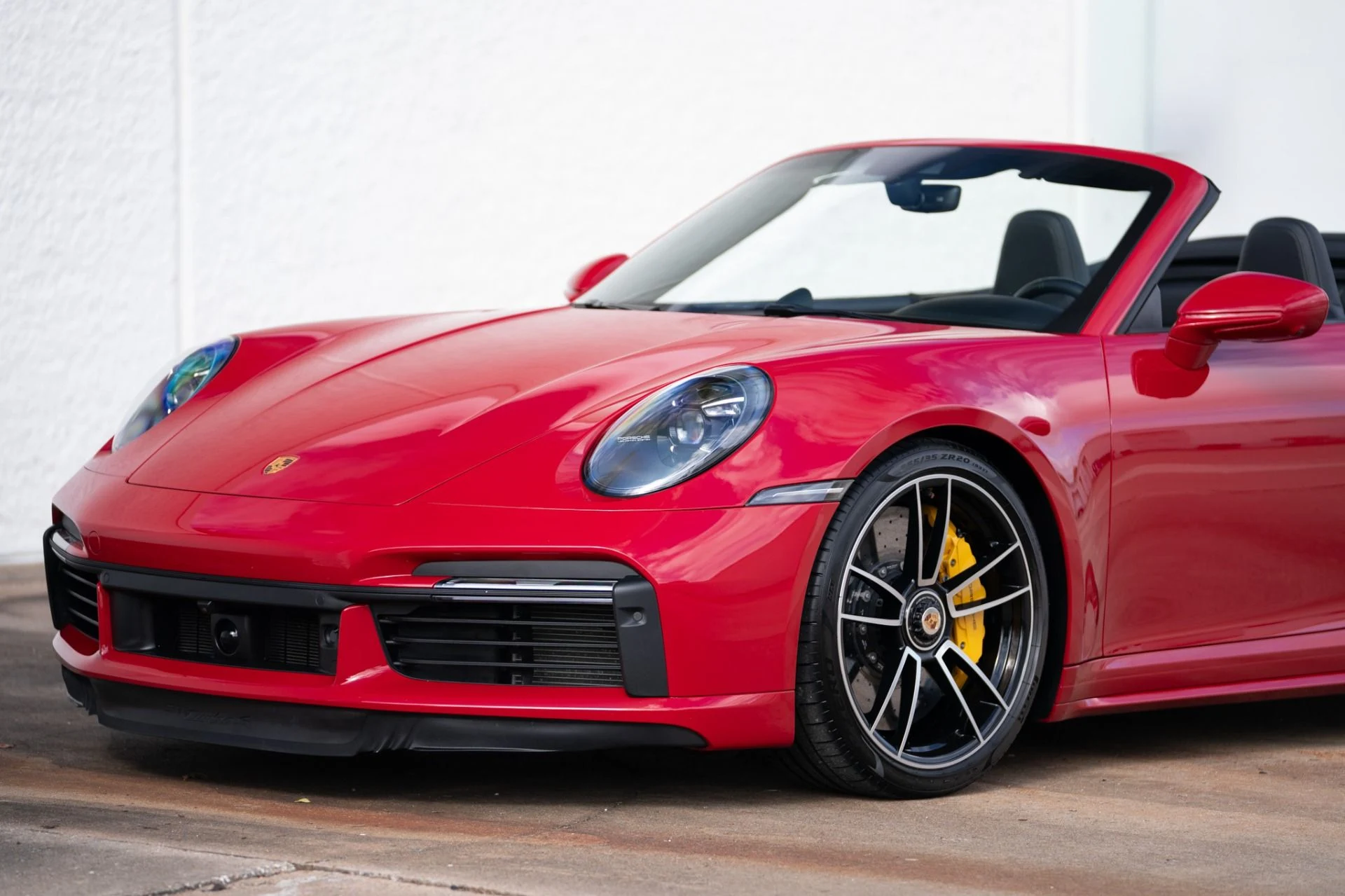 mph033_2982127646_Used_2021_Porsche_911_Turbo_S_Cabriolet_1765565063_1c758bb797