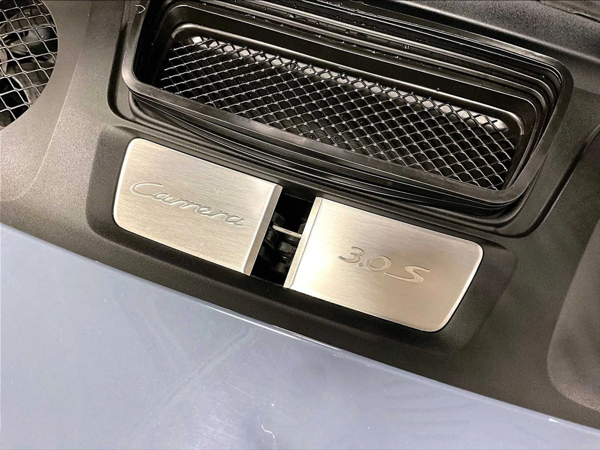 mph033_2983442237_06f71b9a7c17e115bed2a1ffd017031ax_4d1d206482