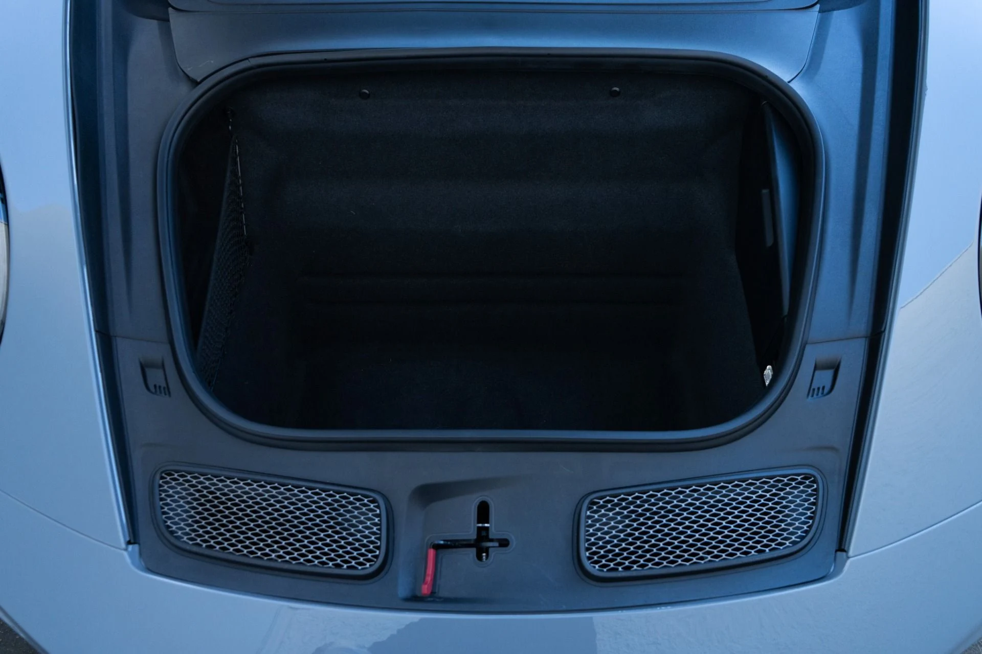 mph033_3005188909_Used_2024_Porsche_911_GT_3_Touring_1771783226_1de7658071