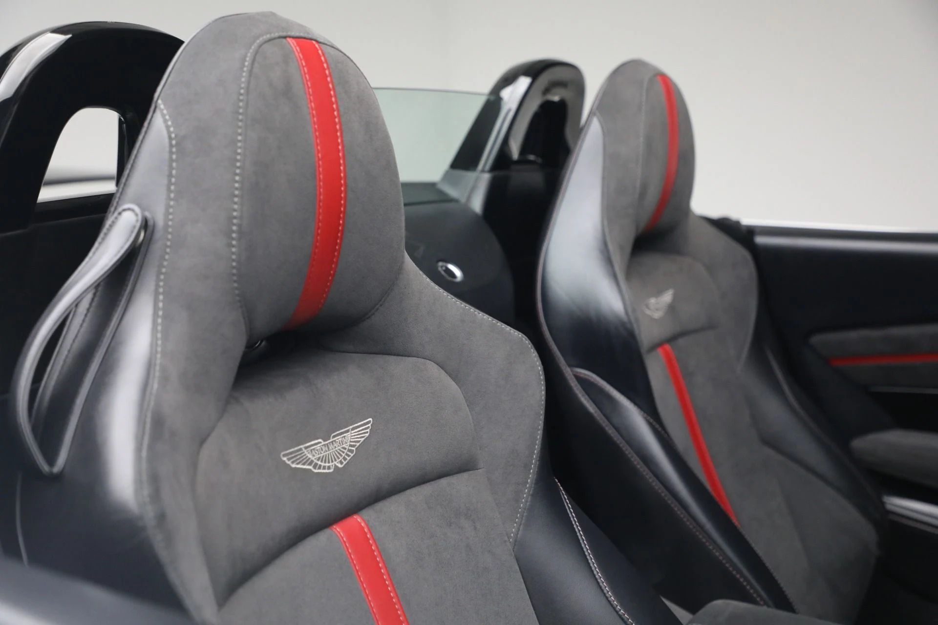 mph033_3016808656_Used_2023_Aston_Martin_Vantage_F1_Edition_1784727117_807423a248