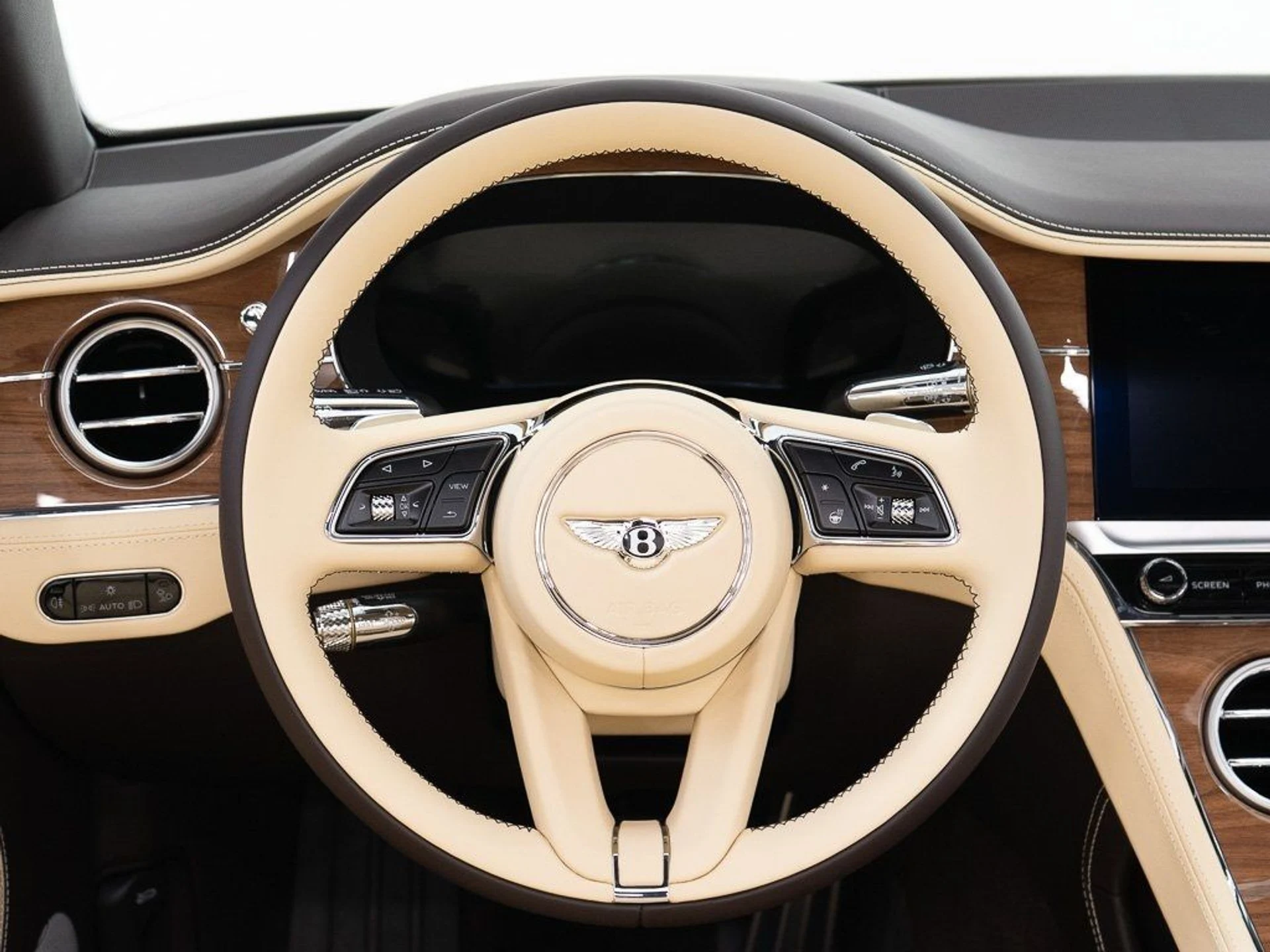 mph033_3016892639_15748fae3afc174cd9cc1b1abcecd978_279d93e30e