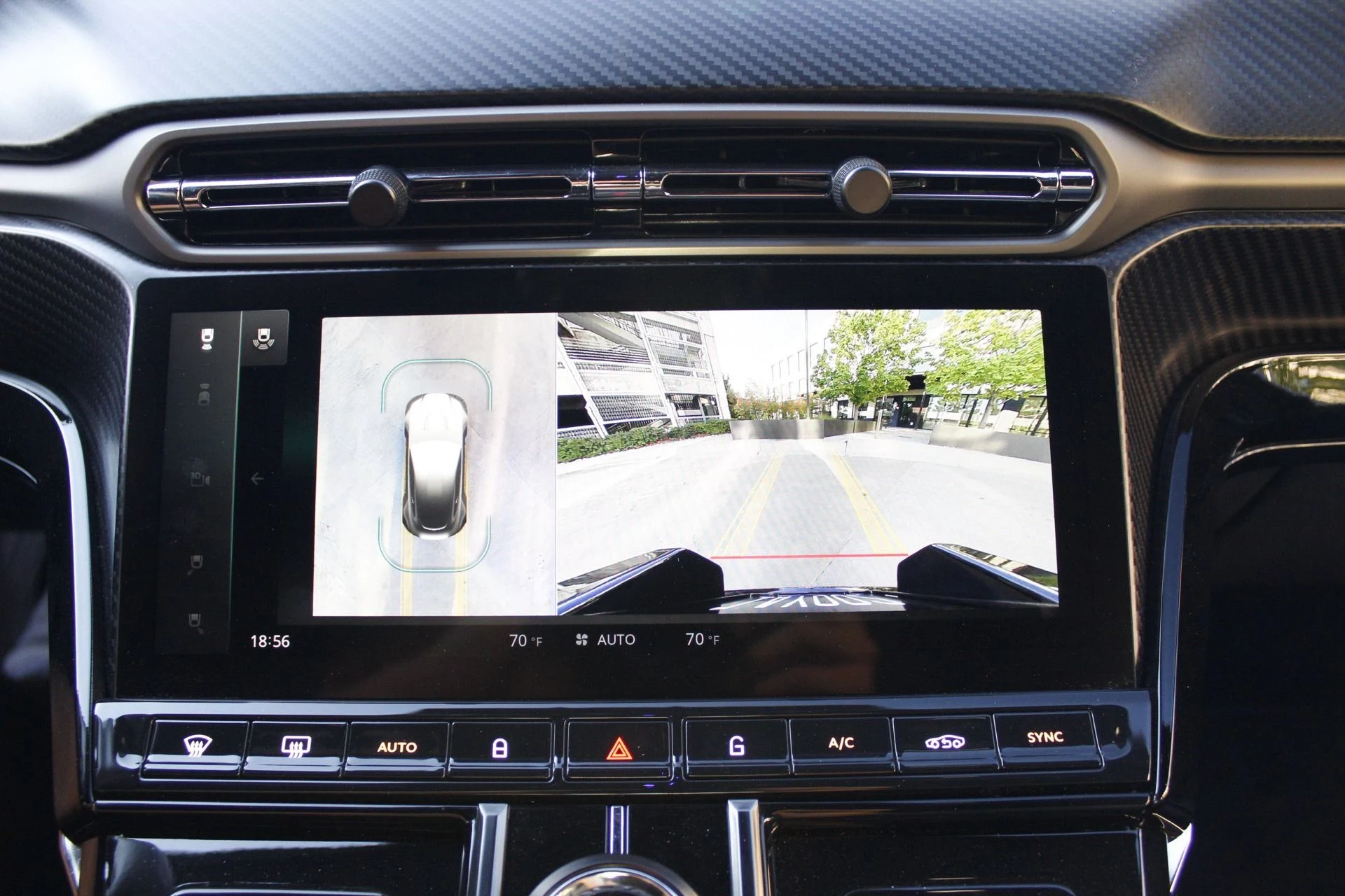 mph033_302124135_Used_2025_Aston_Martin_Vantage_1788306667_3ca30ba46f