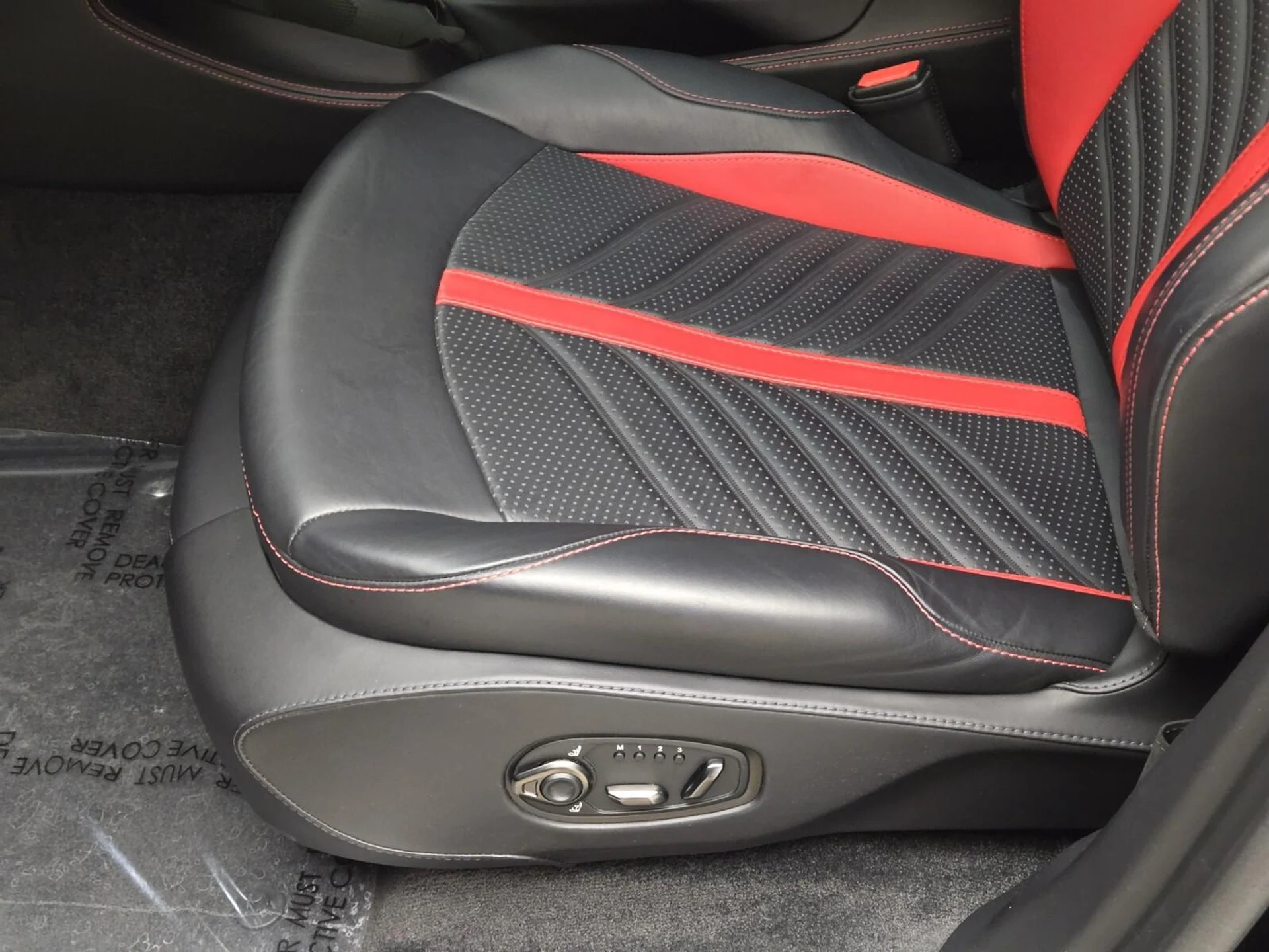 mph033_3025513279_Used_2023_Aston_Martin_DBX_707_1777354924_2e140b77d1