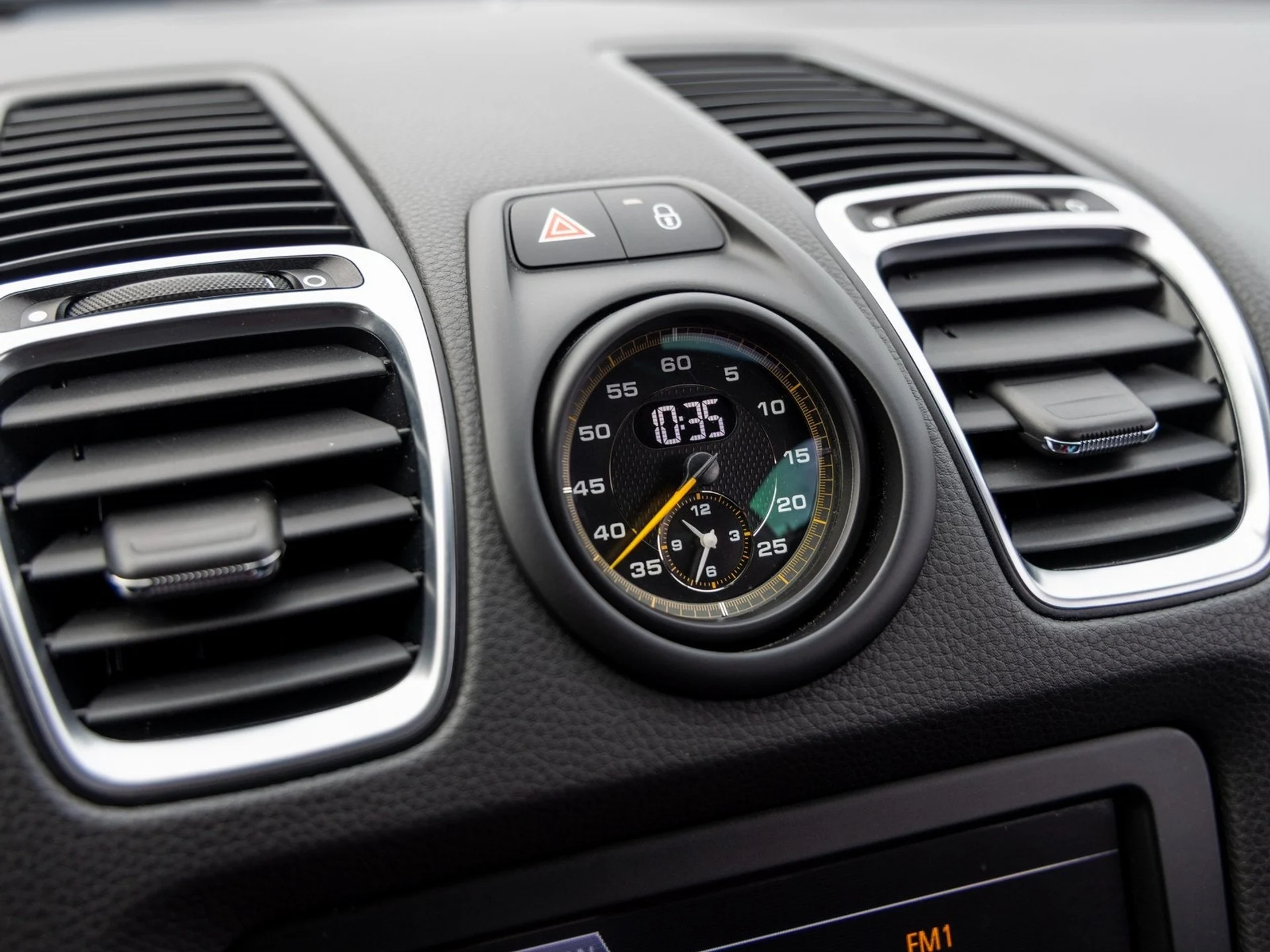 mph033_302557973_34_e957968240