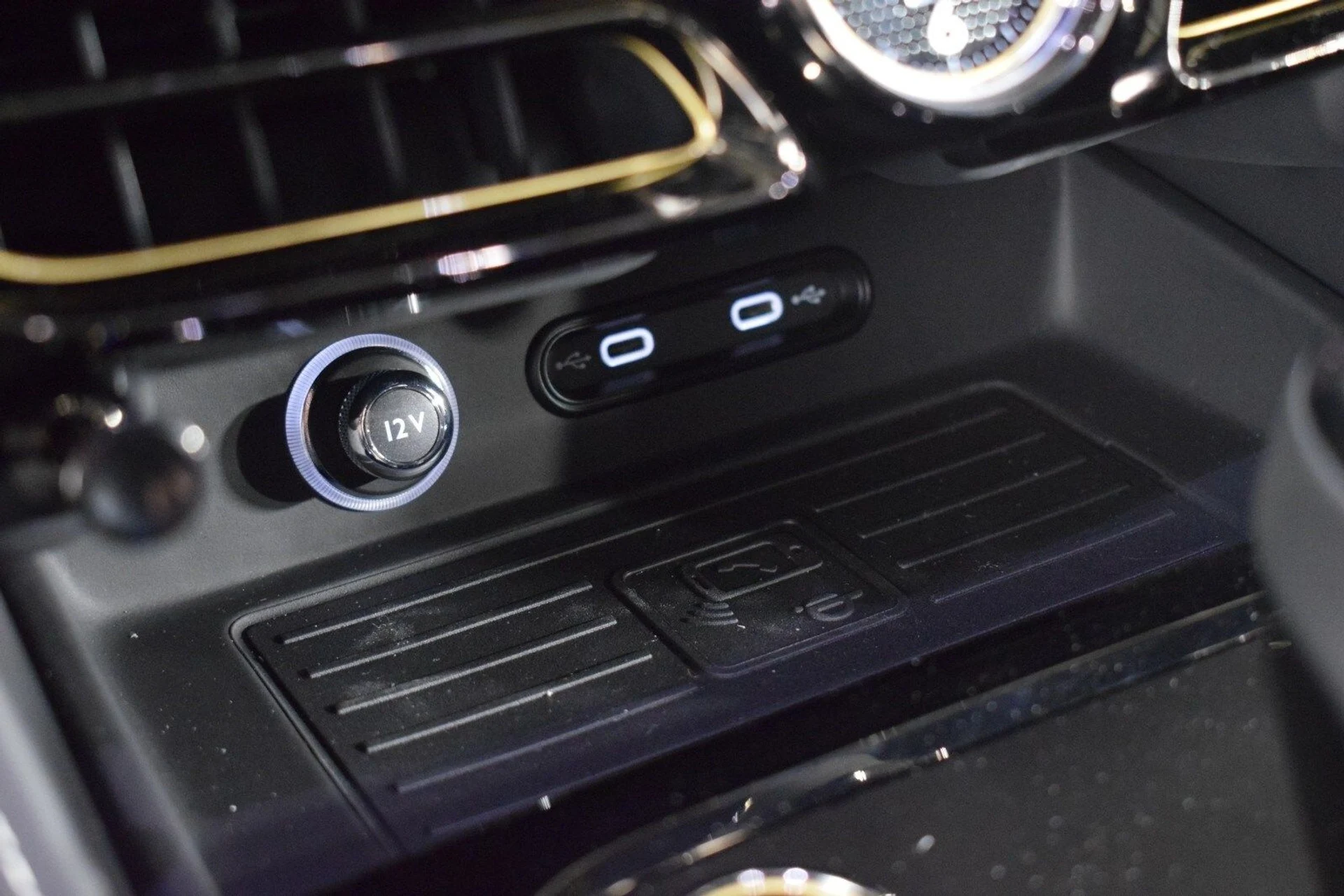 mph033_3032421529_dc1962cec92671f202df1c8461712f46x_a340e9f8d5