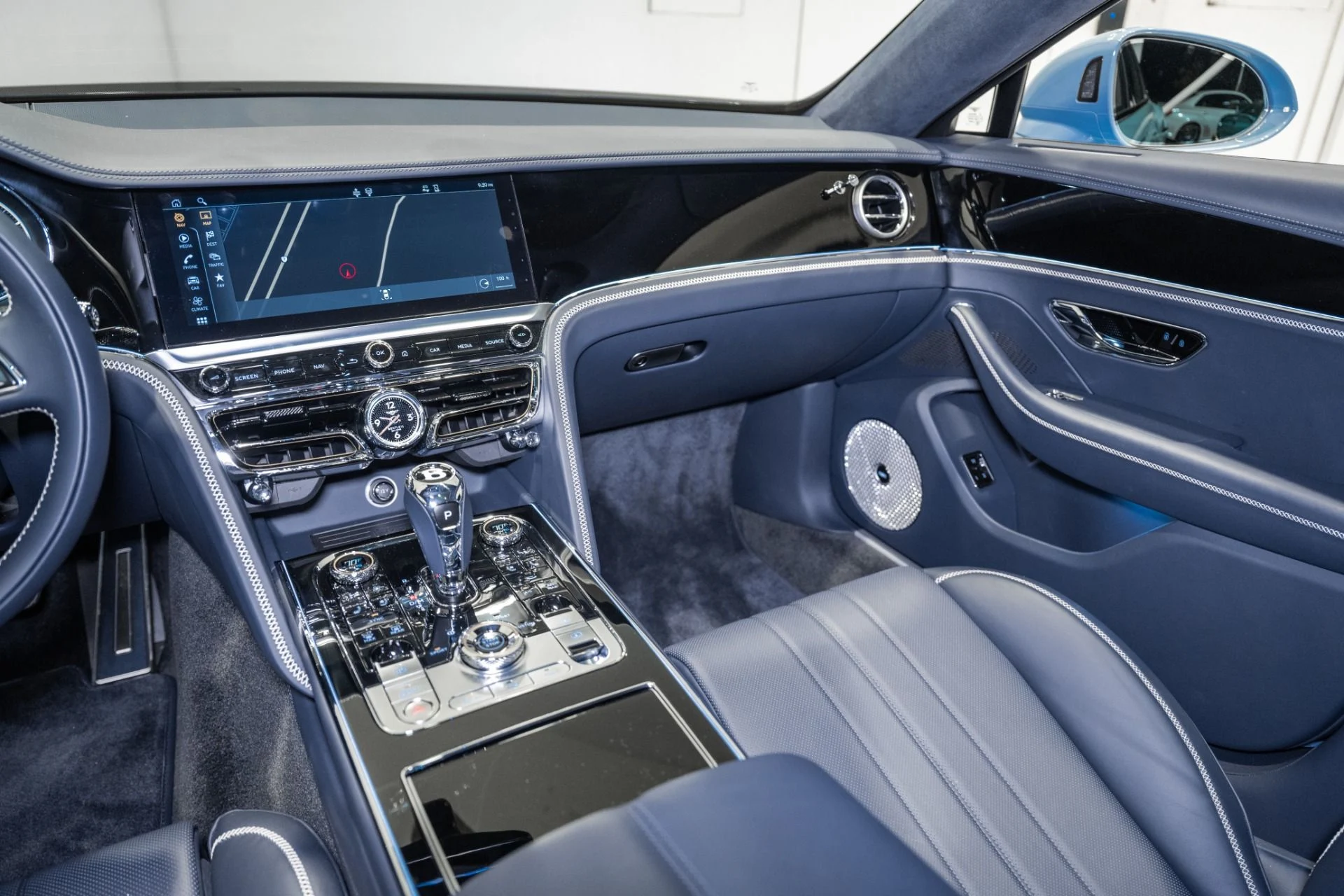 mph033_3032783736_Used_2024_Bentley_Flying_Spur_Edition_8_1777999219_2672b1b81a