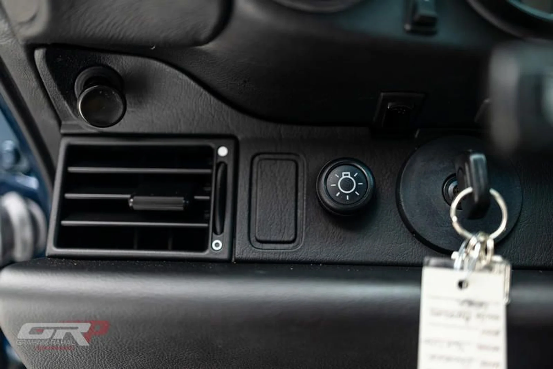 mph033_3036623653_1_B900_CA_7_6_D90_421_B_BE_72_CD_8_FB_9_E61765_0876a46654