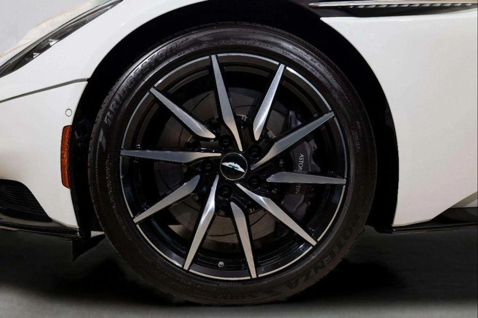 mph033_3039462966_L_Gpl_E8h_Qzj_U_Hhe4wbev_Mf_ENPF_Cg_f7860aa063