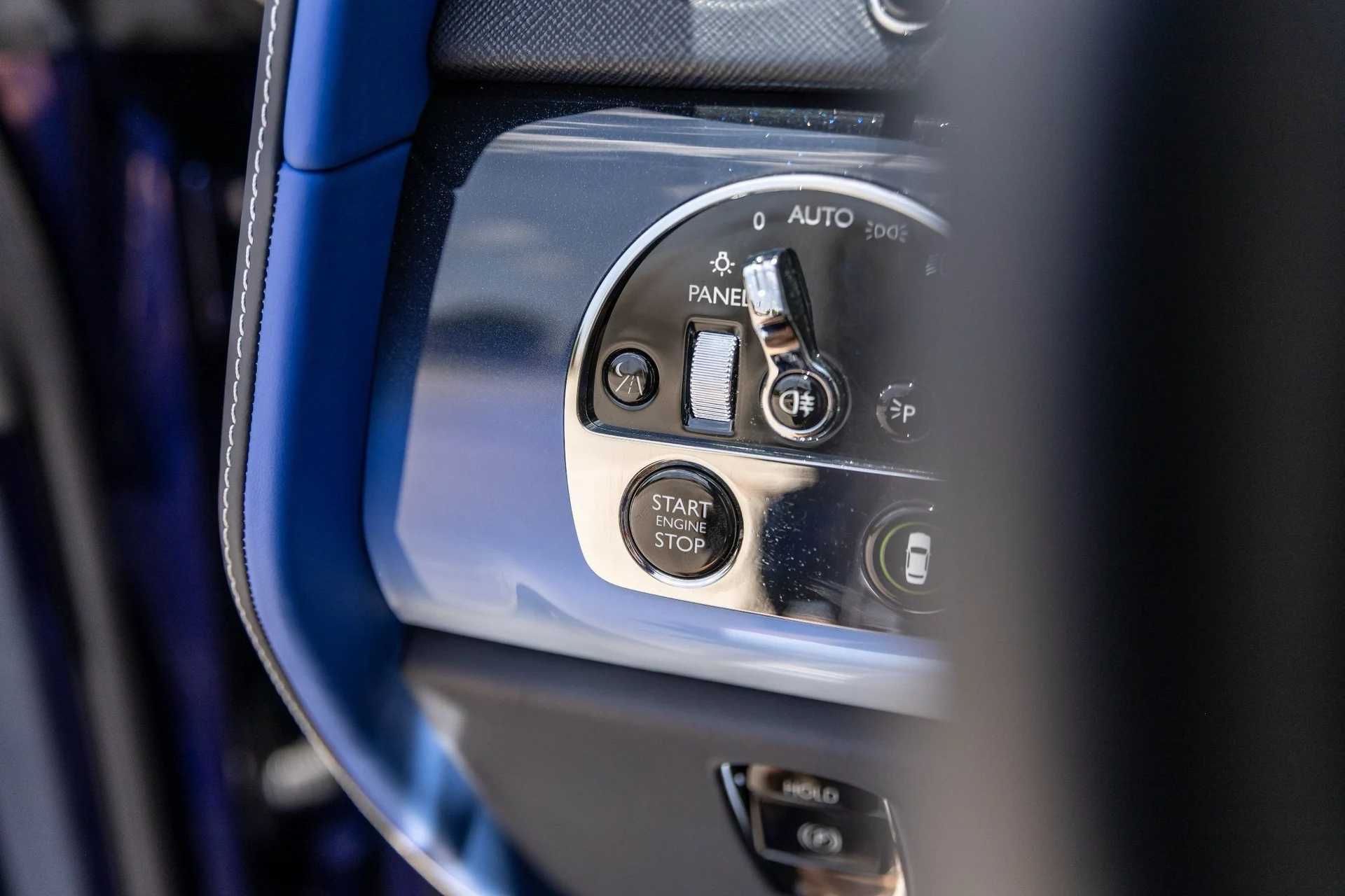 mph033_3057022077_Hi_Tech_Luxury_Imports_LLC_SLATV_8_C04_RU_223924_image_33_95e3d91ab3