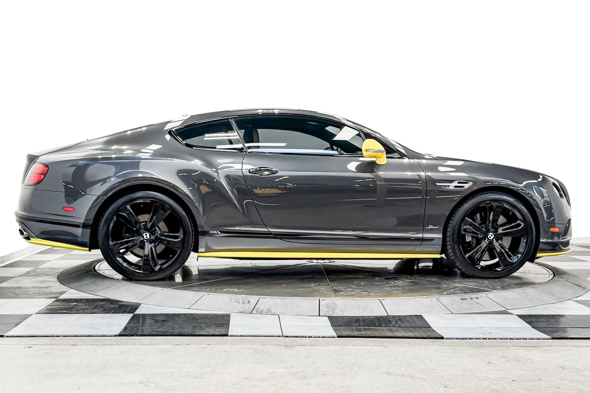 mph033_3057332607_Used_2017_Bentley_Continental_GT_Speed_Black_Edition_636_HP_W12_Cyber_Yellow_Trim_Diamond_Quilting_1789500698_48e384a564