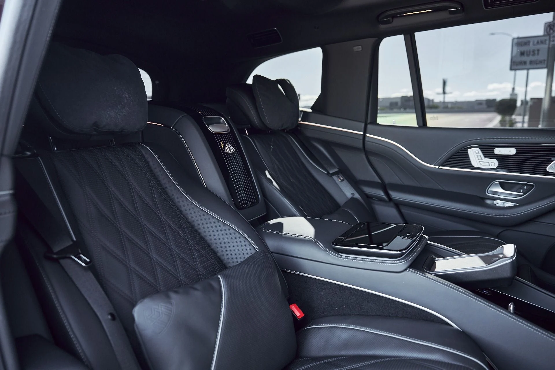 mph033_3058061907_Used_2024_Mercedes_Benz_GLS_Maybach_GLS_600_1766882820_a470b7c7c3