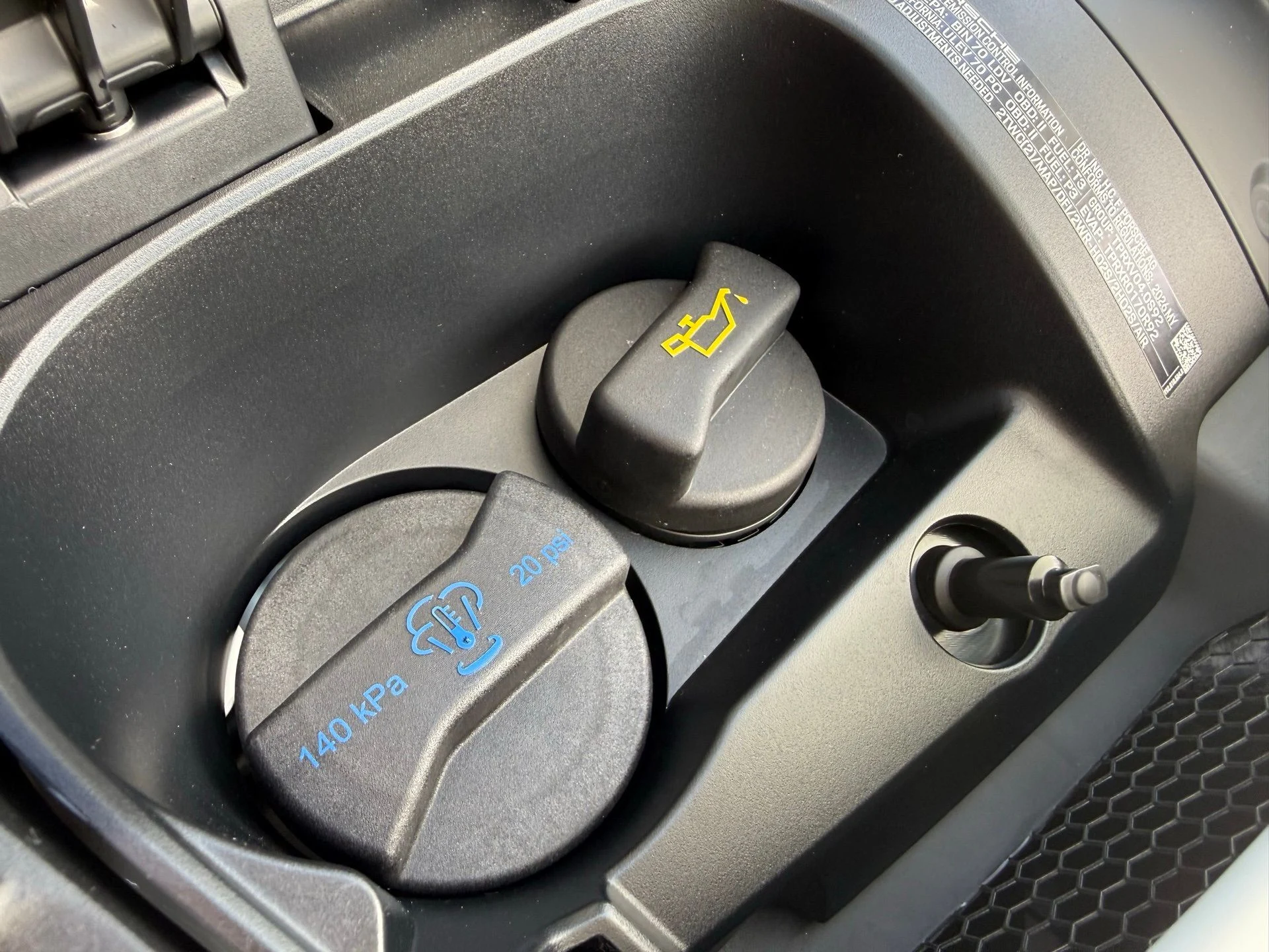 mph033_3063621593_9aecd3c1a7a32401bfdd88812c75edab_a961b88085