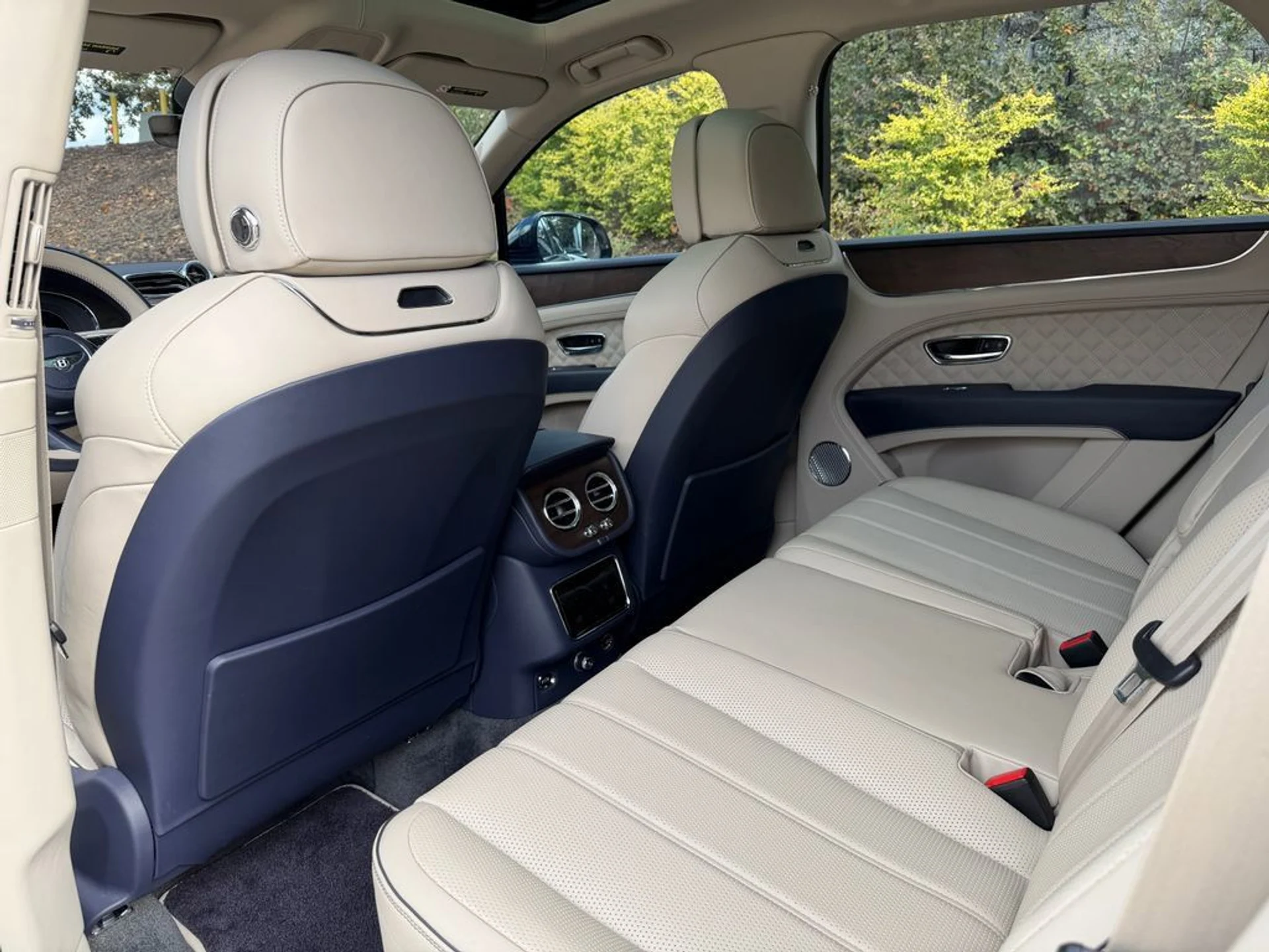 mph033_3075666214_43809e0627af4a3a95c5b0d4927b985b_15e4bdf44a