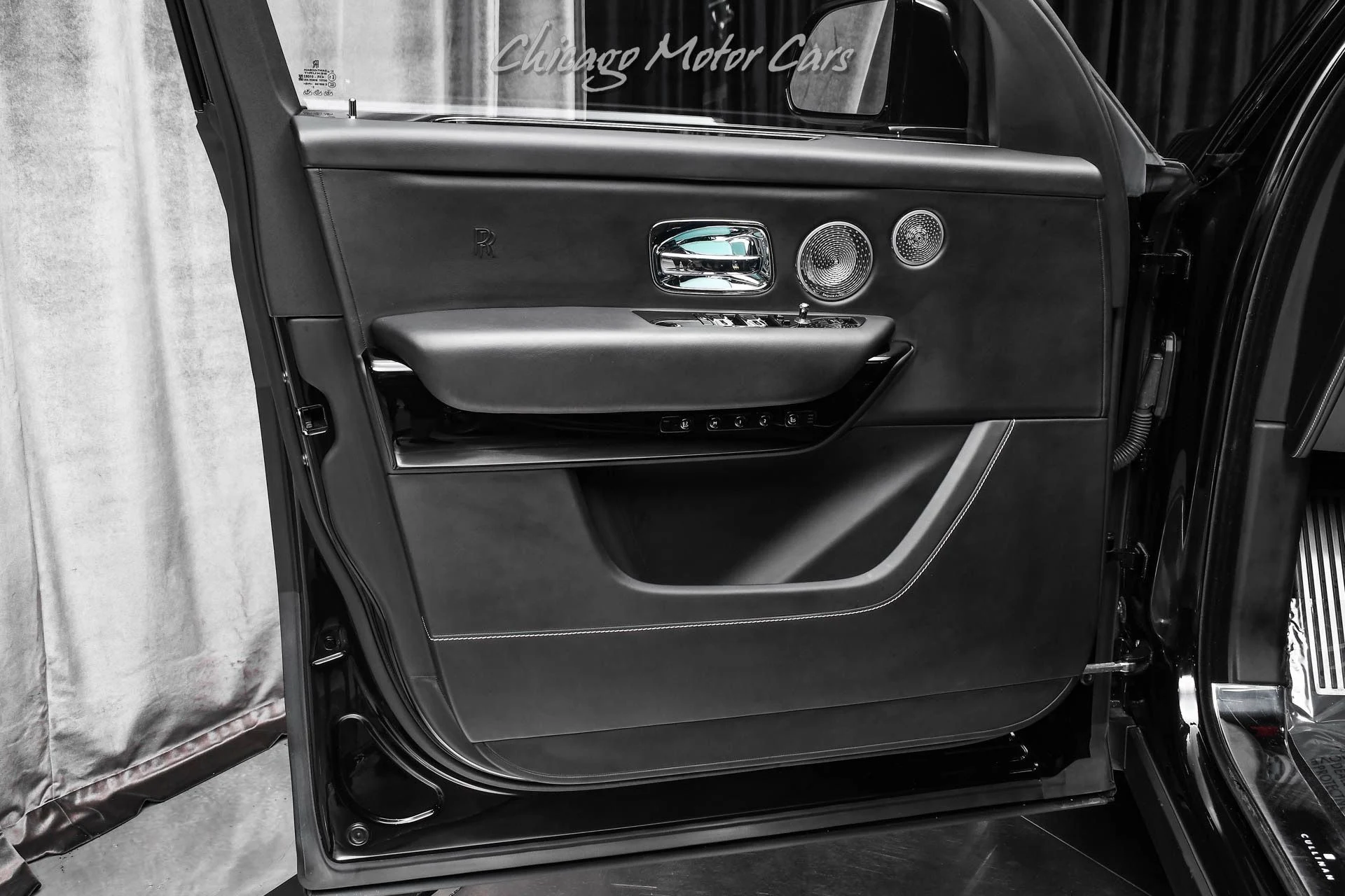 mph033_3079165569_13493_p34_l_c26af7e2fa