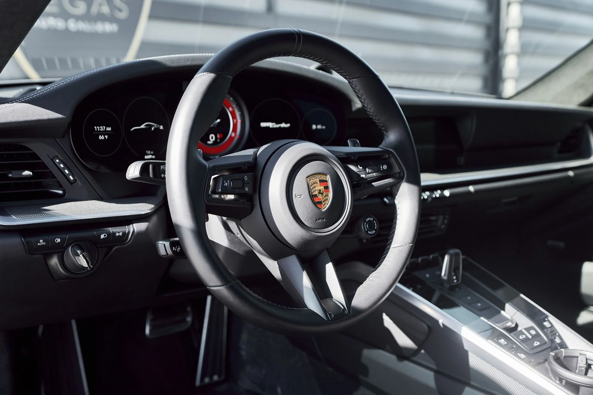 mph033_3080078332_Used_2024_Porsche_911_Turbo_1765332445_f28059702d