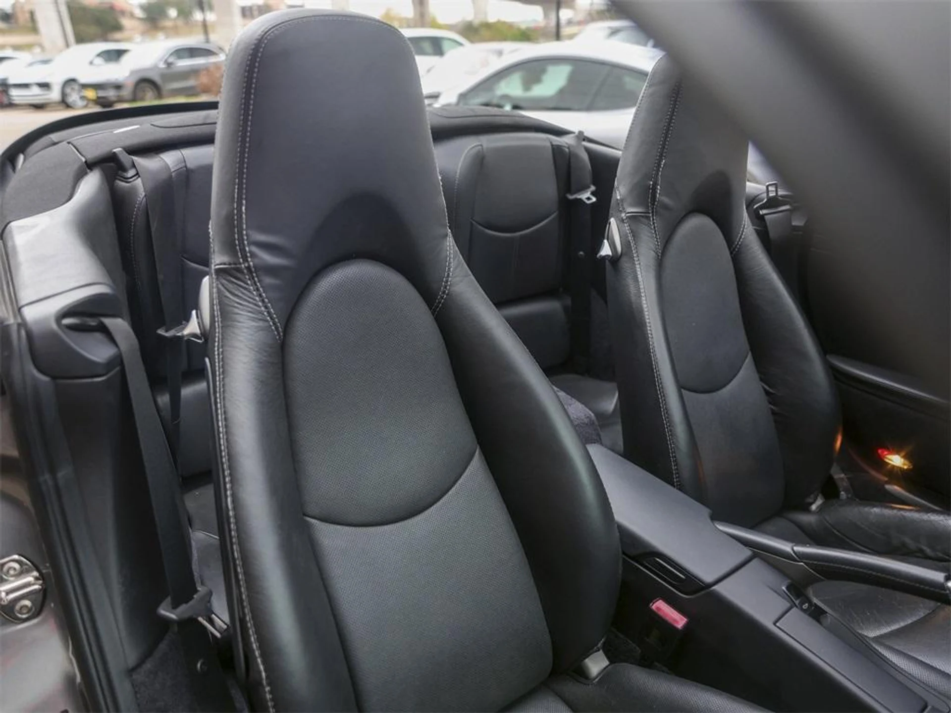 mph033_3081825546_F_Ks_XAB_8_FVB_65_Kzk_Js_I_Gd_T0_GU_Ma8_df4462465f