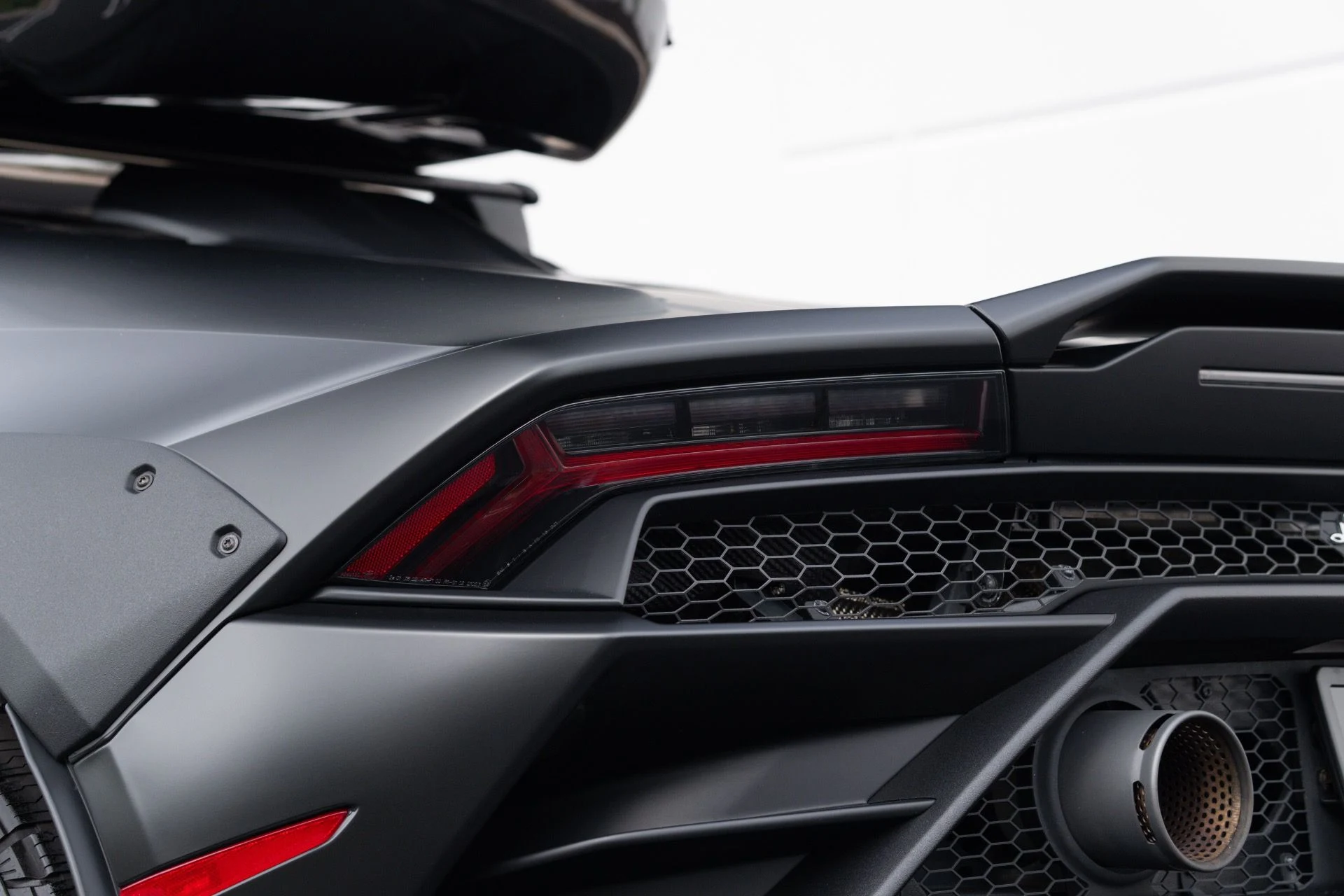 mph033_3082080593_Used_2024_Lamborghini_Huracan_Sterrato_1775279109_1b93f686cd