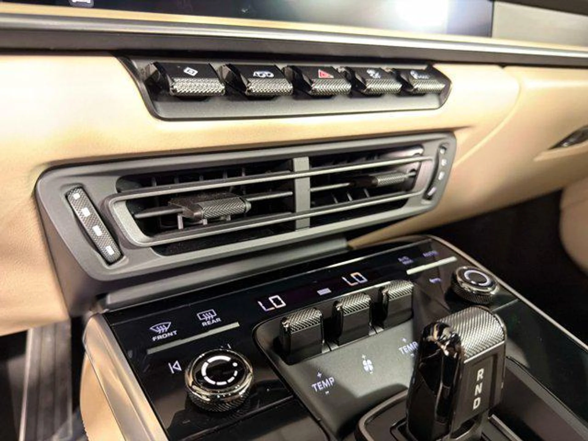 mph033_3085340448_F_Rg_M1_VCGA_Yqc_R_Of_MM_Jnj_R1wu_UI_4311f65314