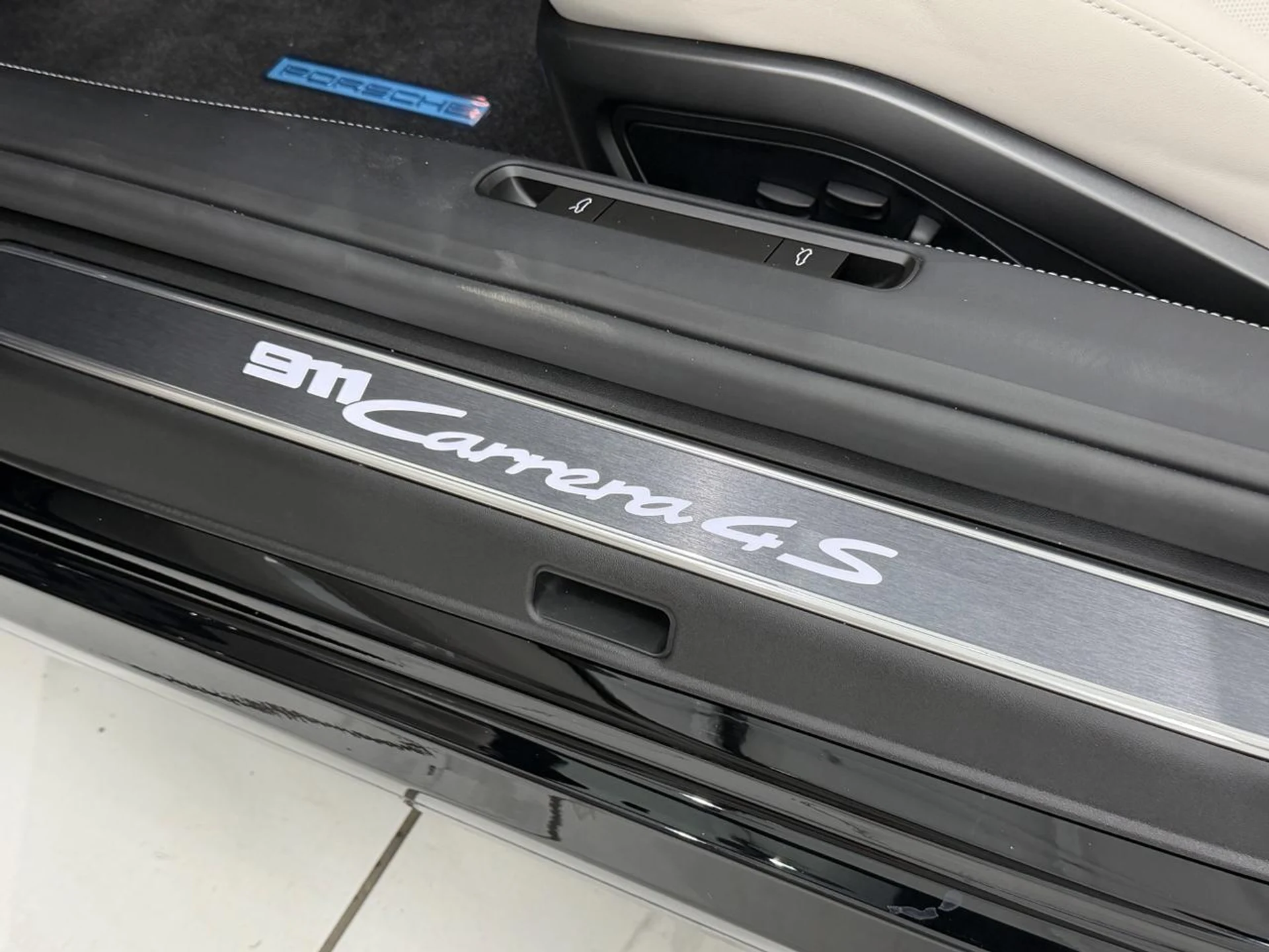 mph033_3093668740_e375c07f31903ad5da3a9e753d2173d5_34fe756e83