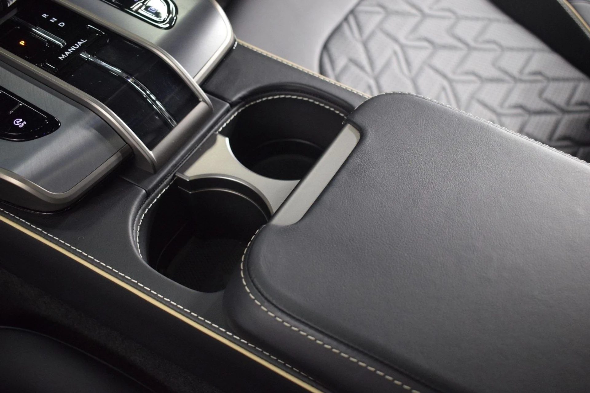 mph033_3099999106_bf3214621322605c4daa6e7b1b82746fx_45cf40948d