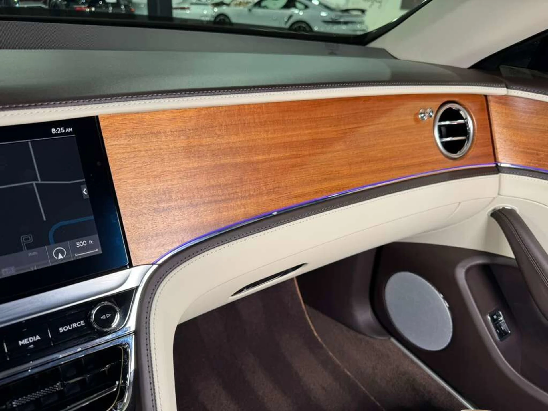 mph033_3107986897_52f0f6c11d4c49b9497c74713e09b1af_48ea33692a