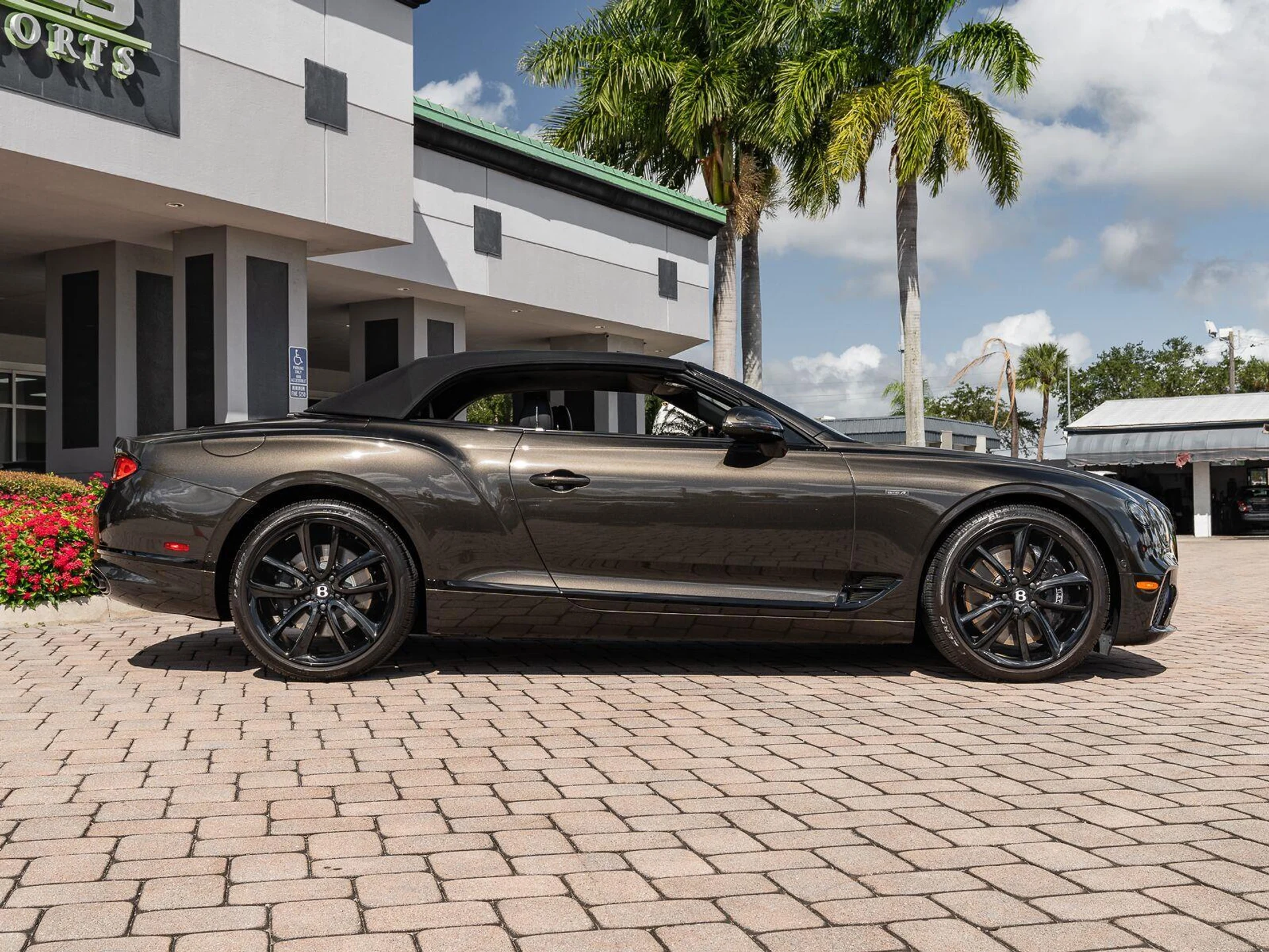mph033_3109818854_Used_2024_Bentley_Continental_Edition_8_GTC_V8_1793307152_6c7a721c9a