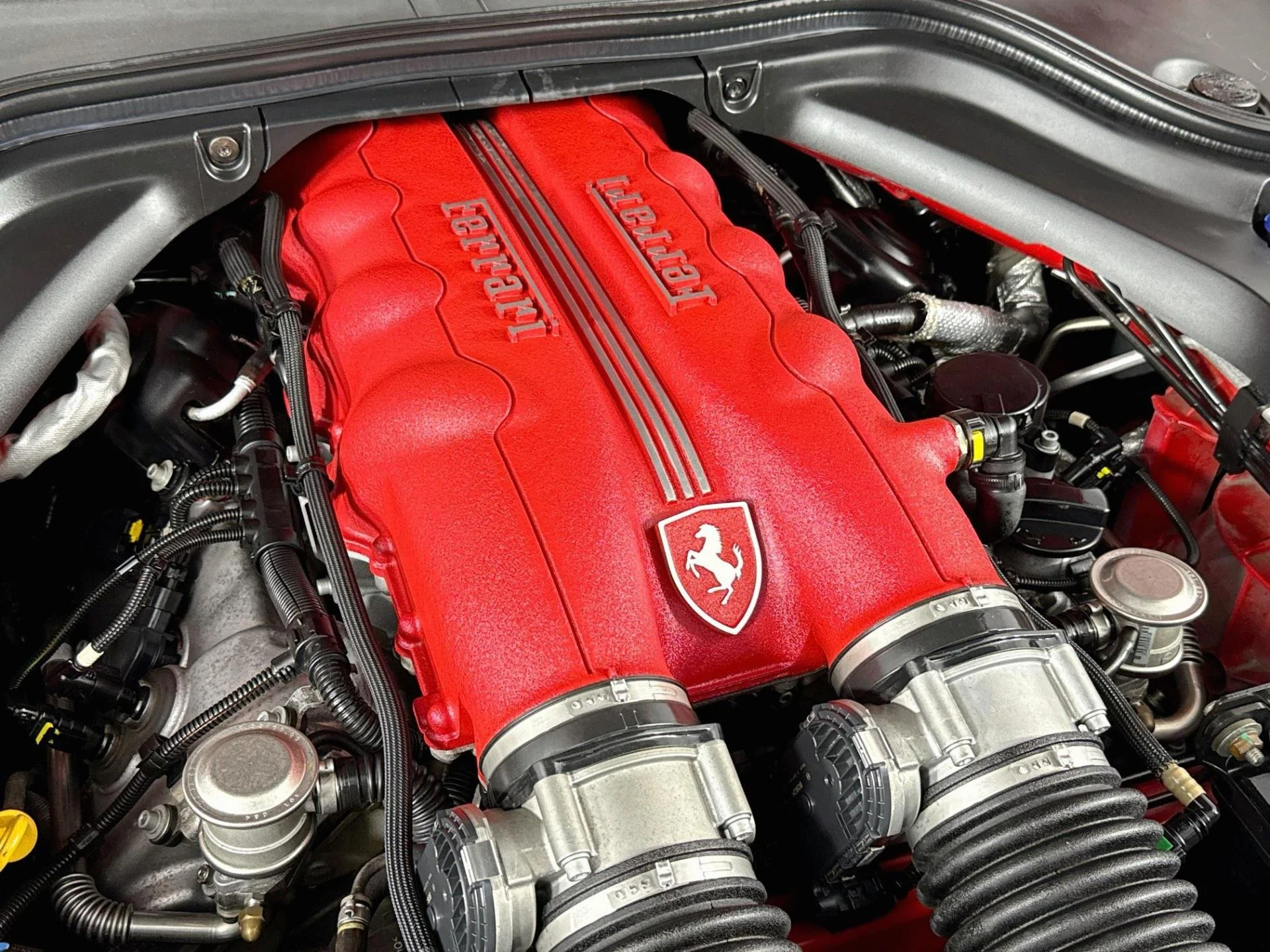 mph033_3112749162_Used_2010_Ferrari_California_1790360484_3baf6fa7dd