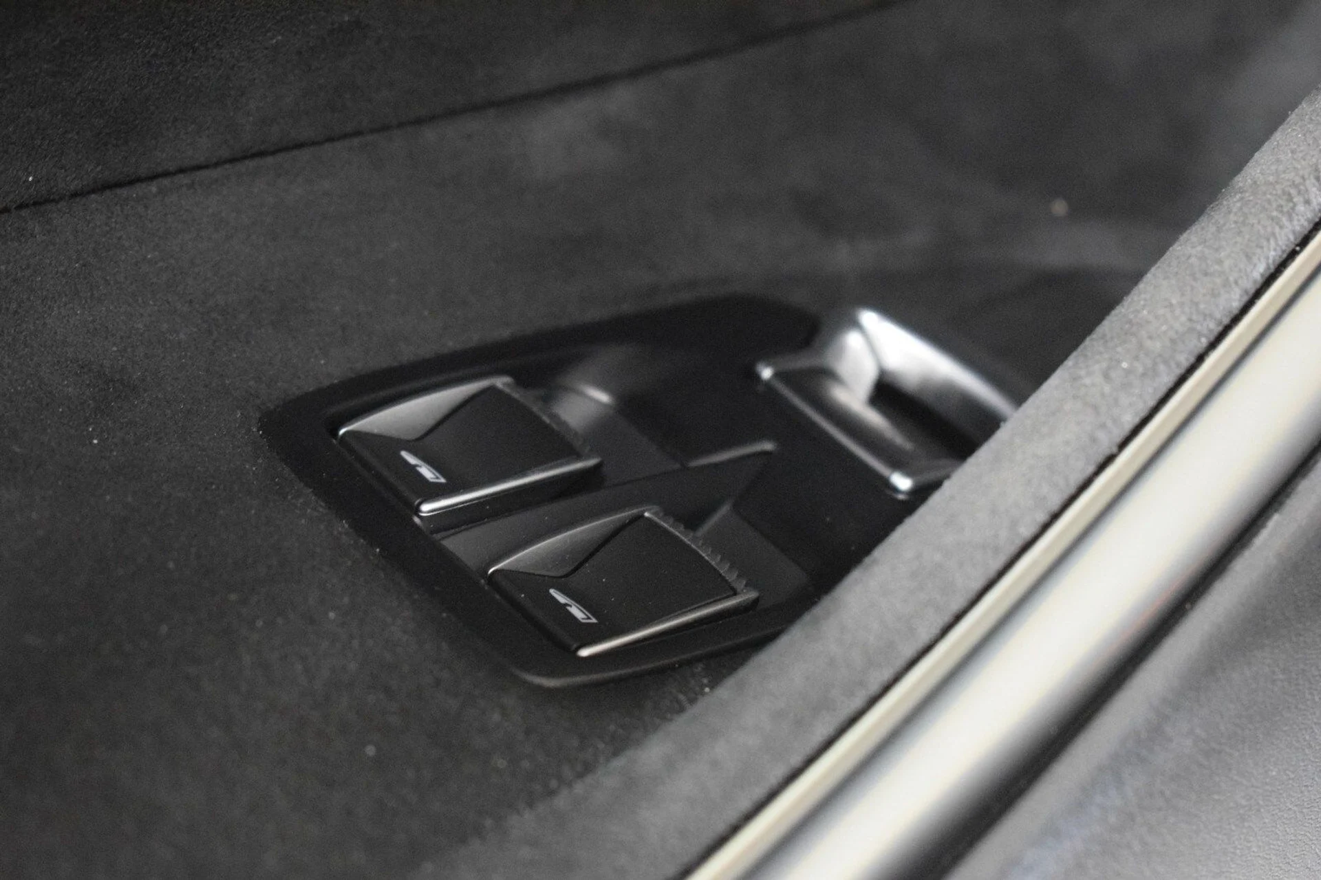 mph033_3116211094_866e4b80c05ab3b0e1a677ce4997e784x_8eb36f48f8