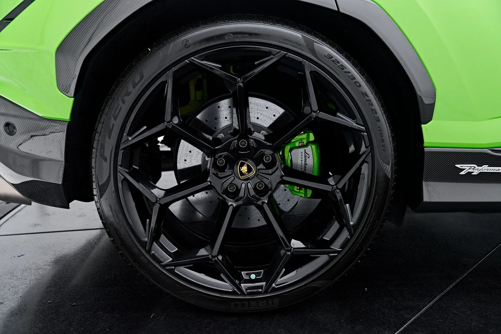 mph033_3137640176_Used_2023_Lamborghini_Urus_Performante_1790376306_d43e780d01
