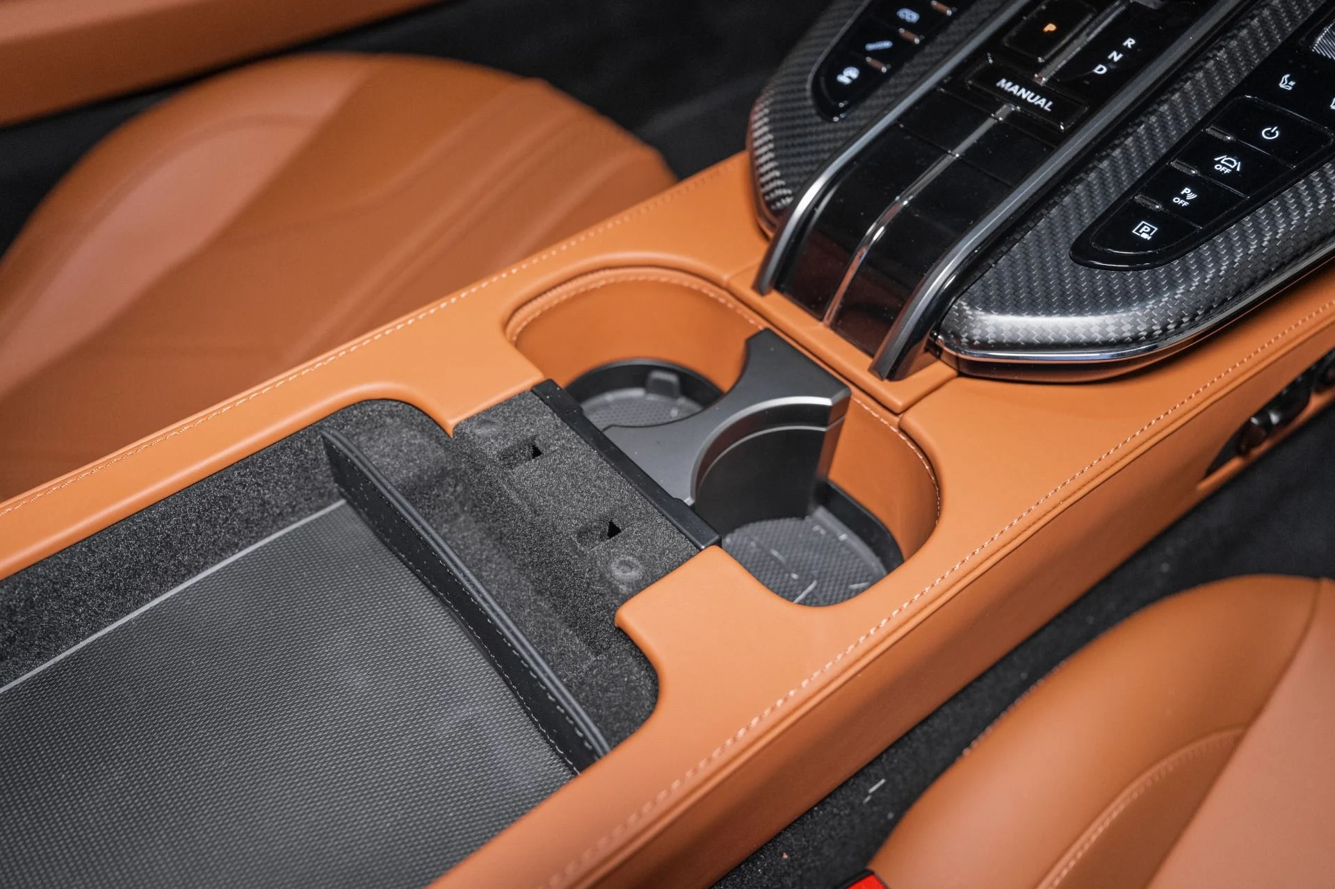 mph033_3137785890_New_2026_ASTON_MARTIN_VANTAGE_1759283395_53b0ed3996