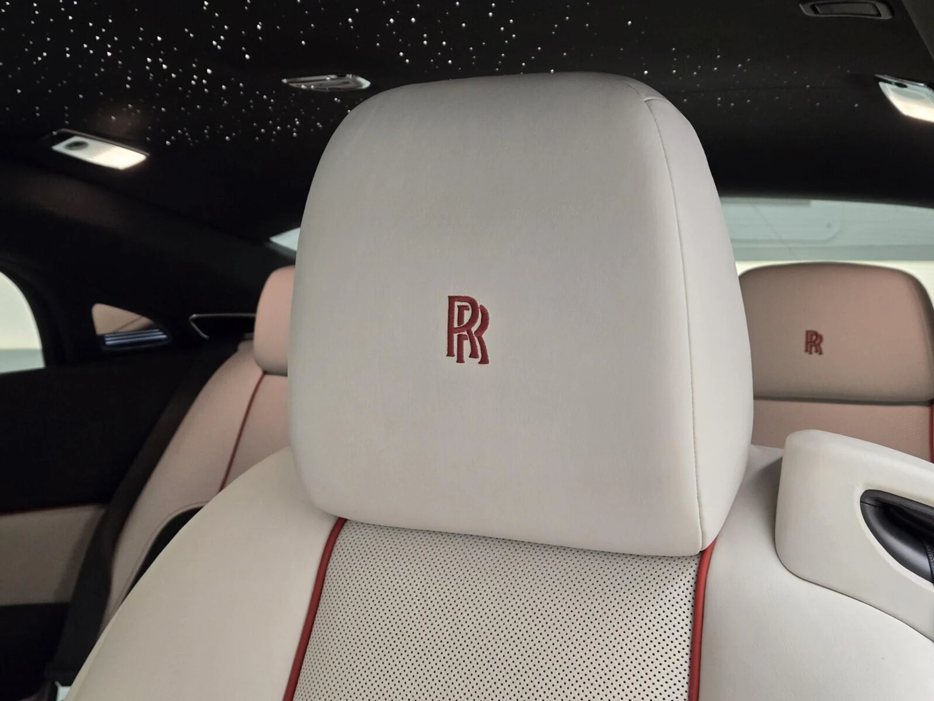 mph033_3139162864_Used_2018_Rolls_Royce_Wraith_1755931454_220c165773