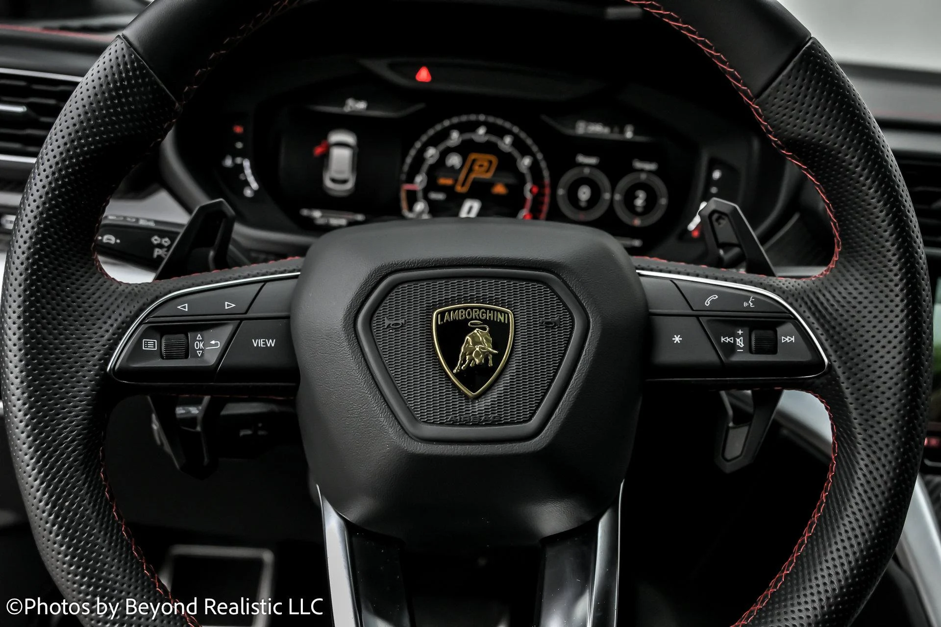 mph033_3151679147_Used_2022_Lamborghini_Urus_1760342235_9f029a987c