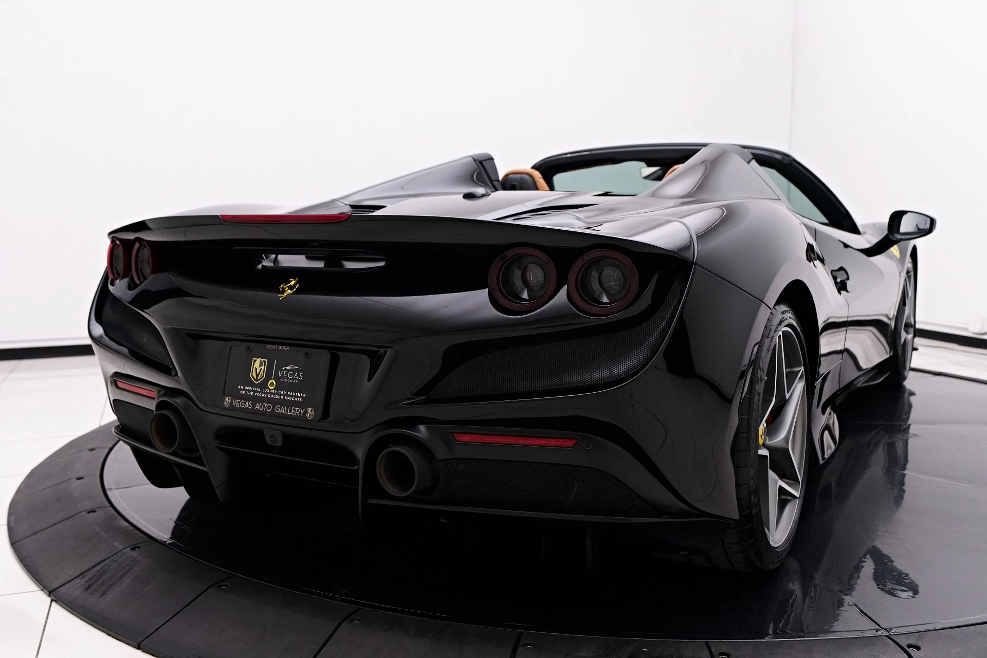 mph033_3172251767_Used_2022_Ferrari_F8_Spider_Base_1757638633_847f7a4223