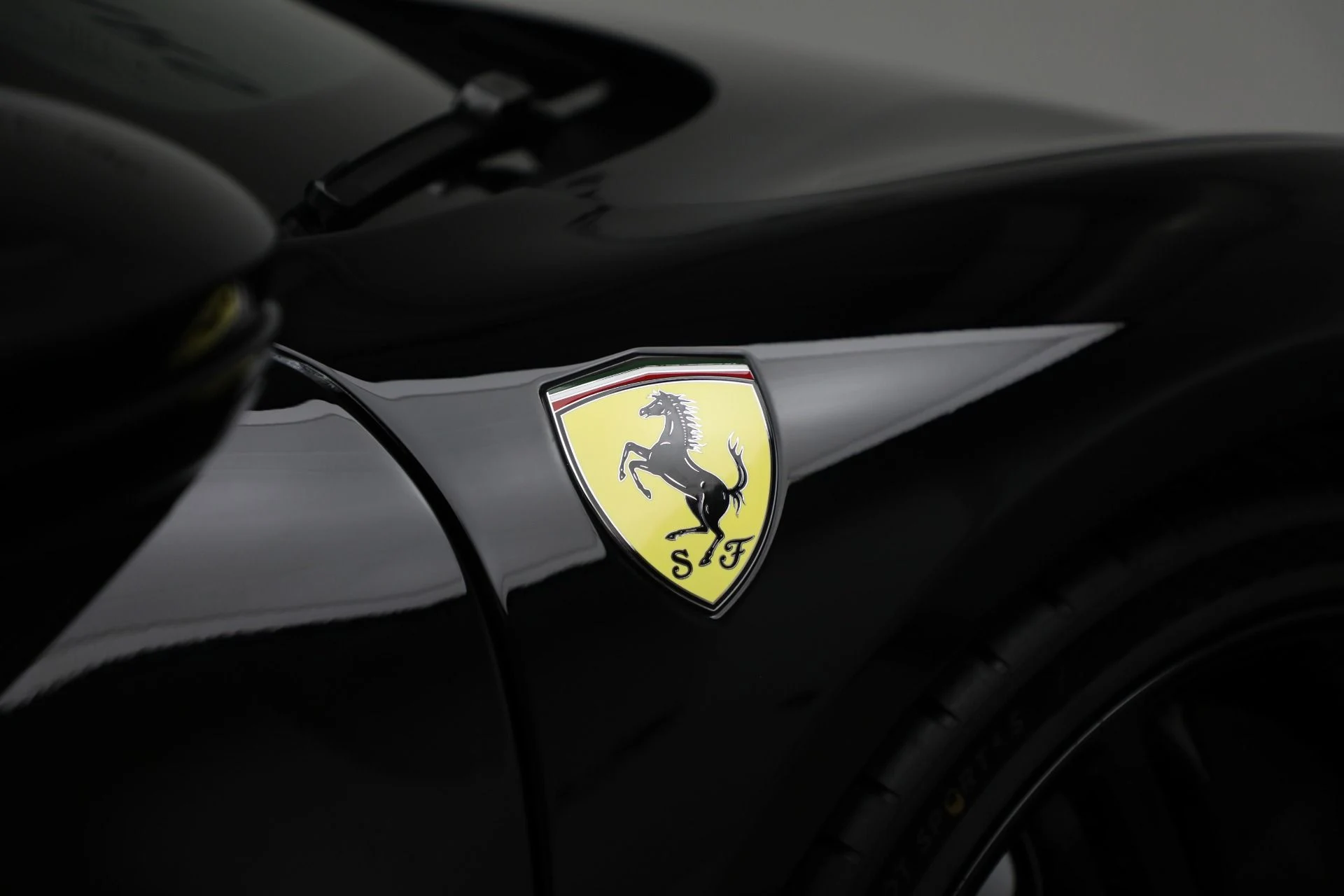 mph033_3183608934_Used_2024_Ferrari_296_GTS_1769801345_9a50ddf904